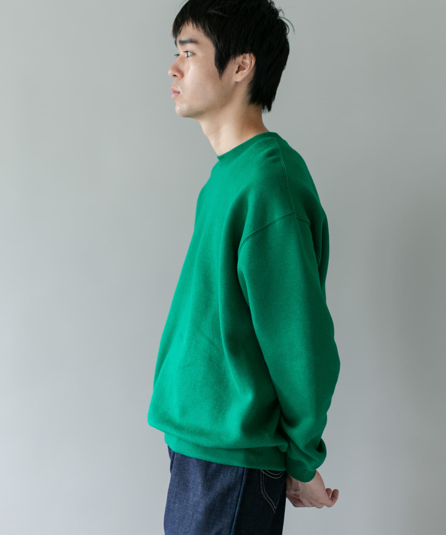 GREEN