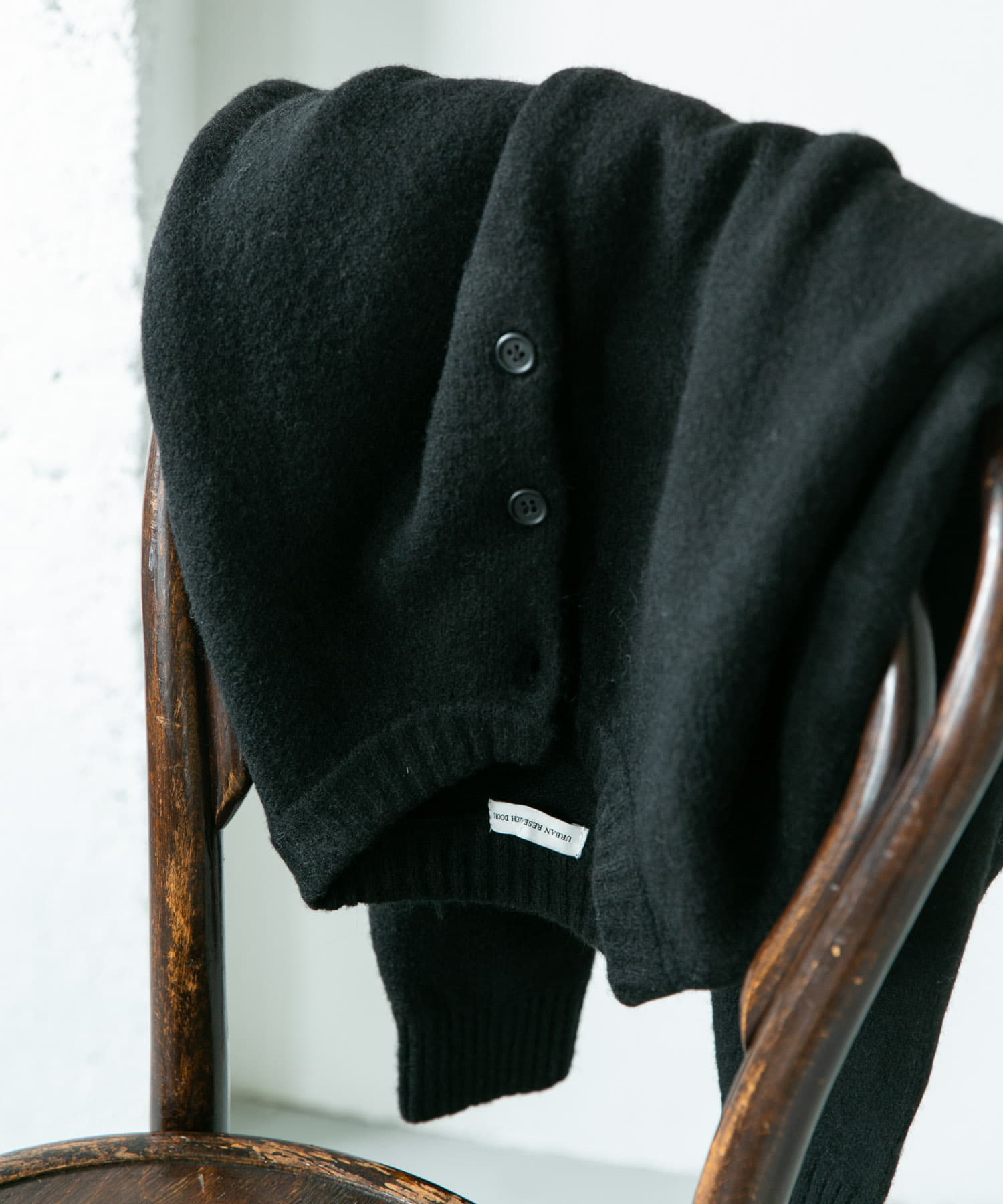 ウール混もちもちヘンリーネックニット