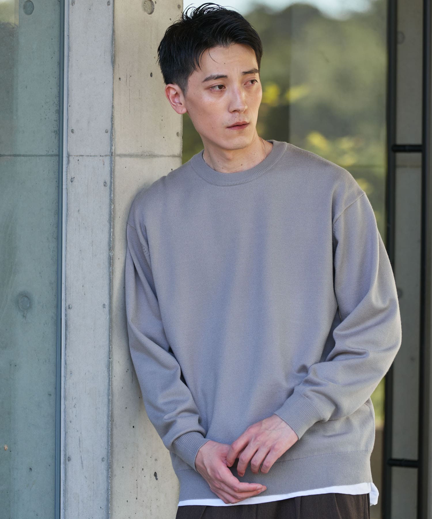 GRAY
