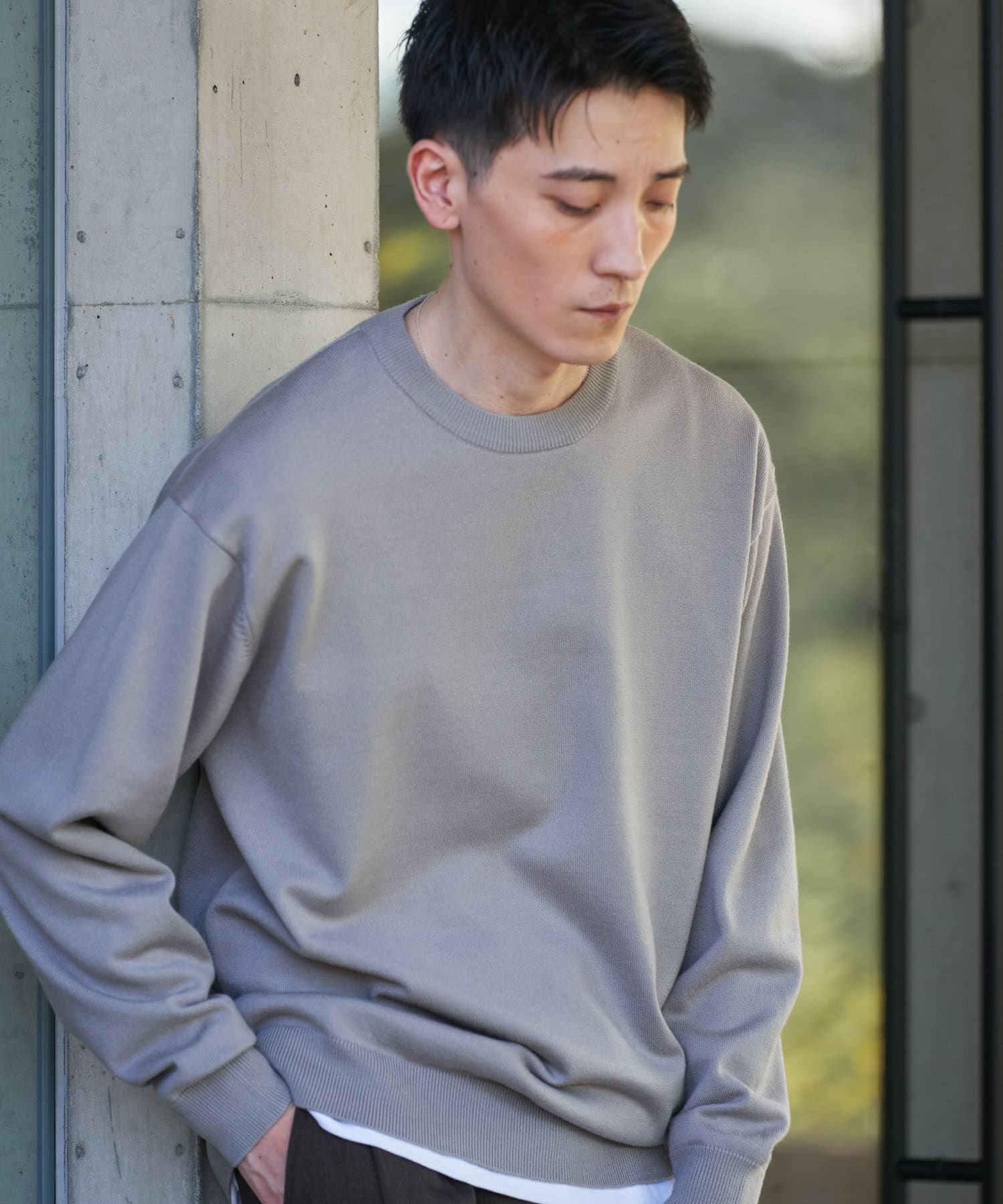 GRAY