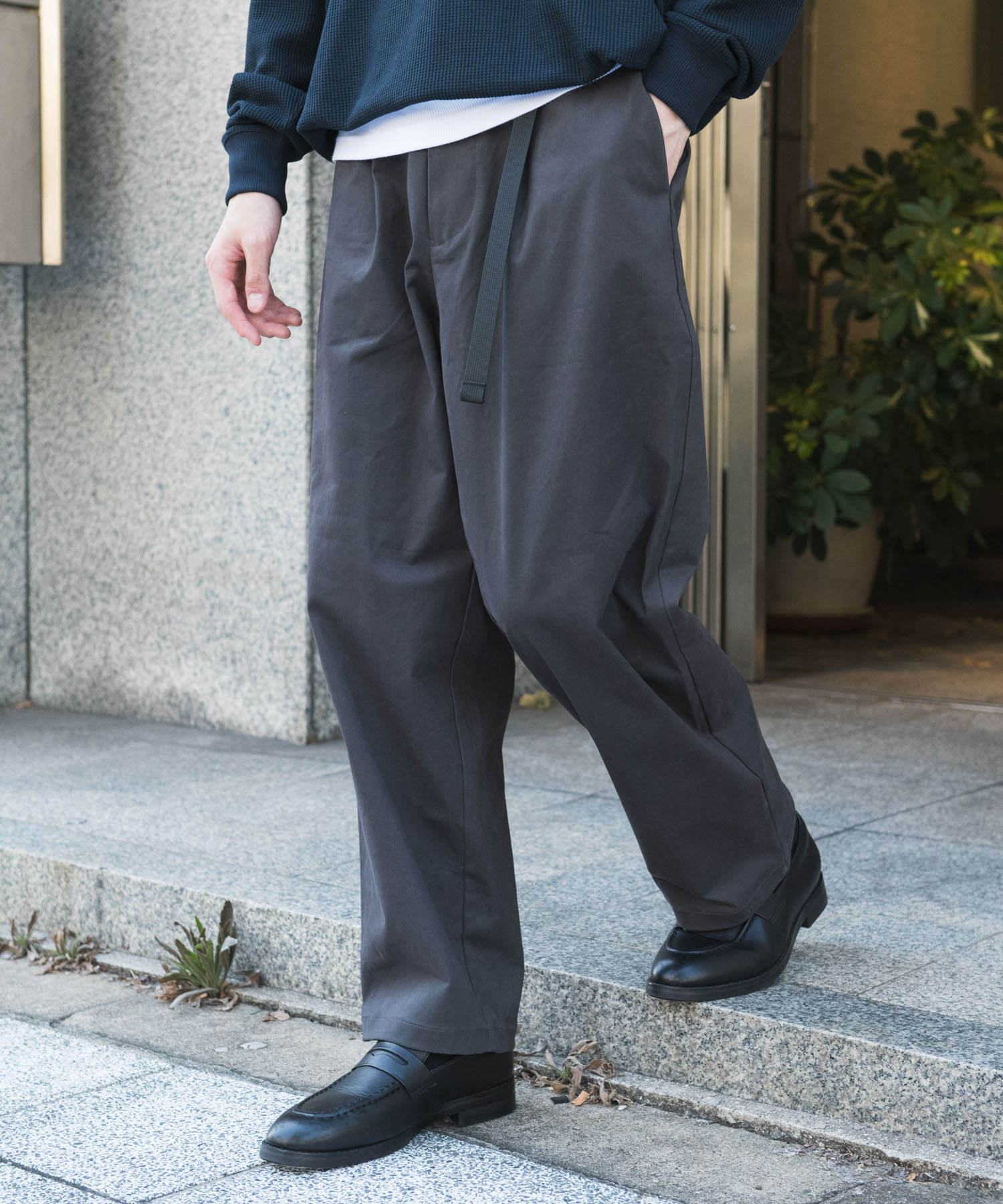ウェビングベルトチノパンツ
