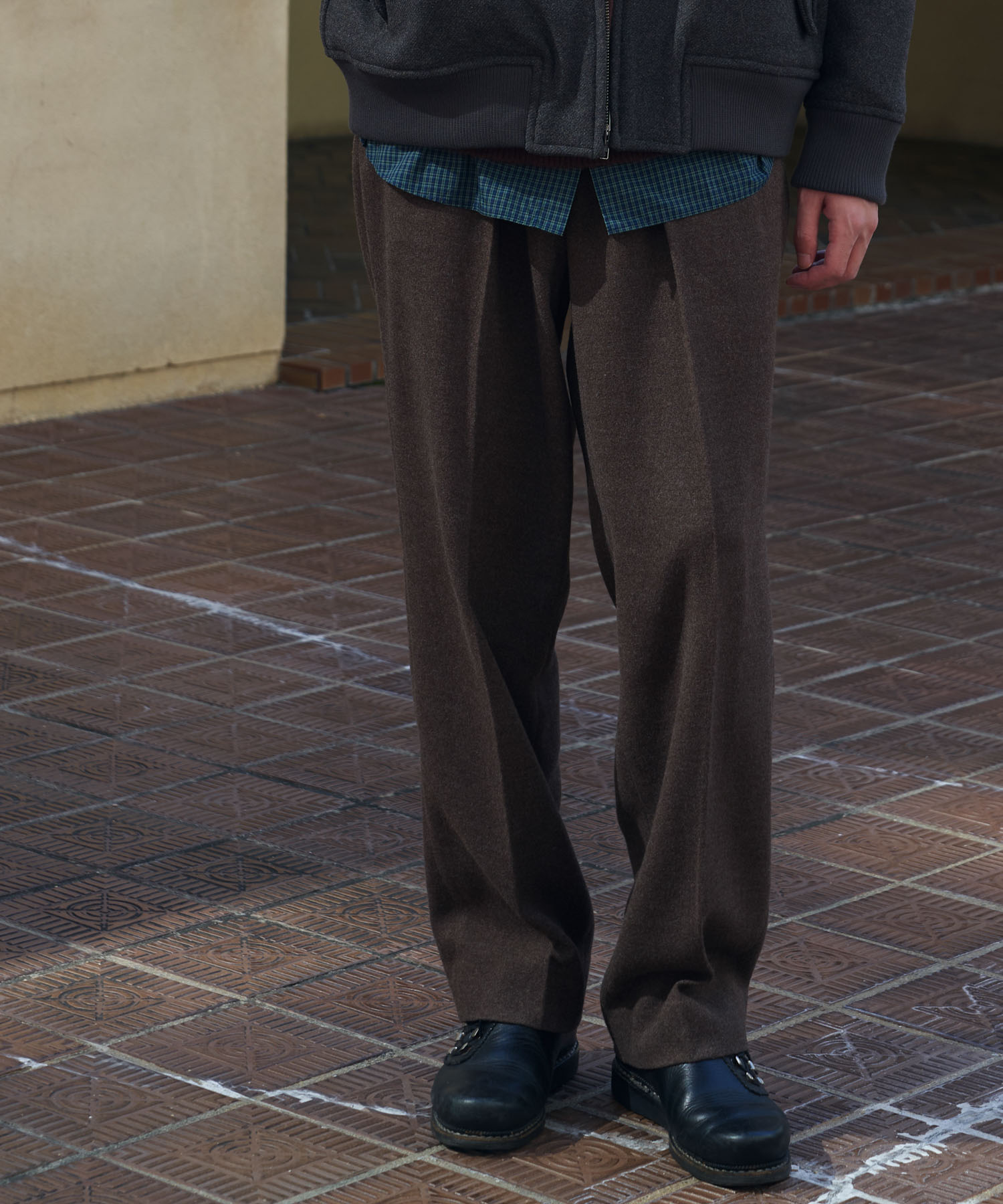 TOP BROWN