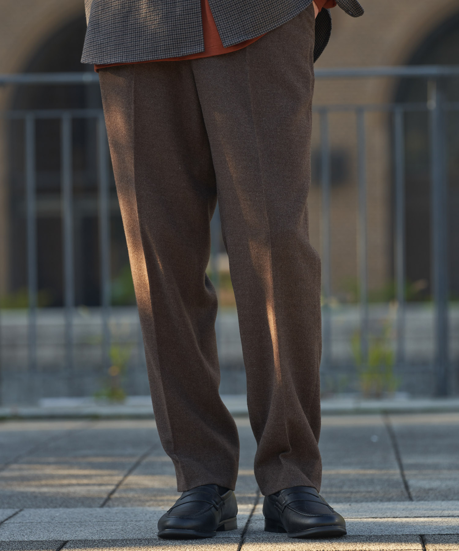 TOP BROWN