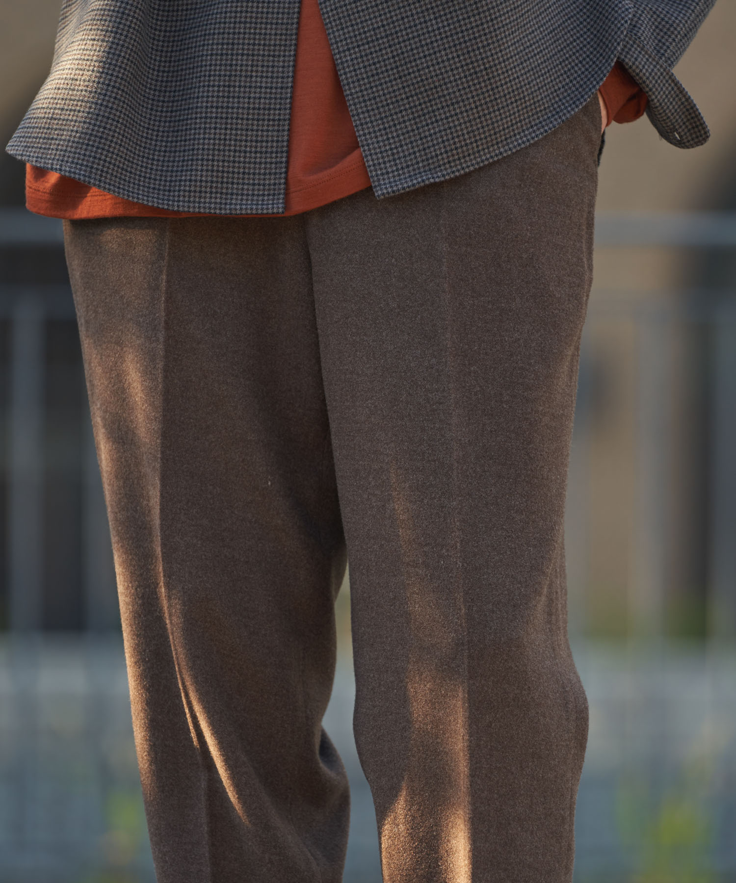 TOP BROWN
