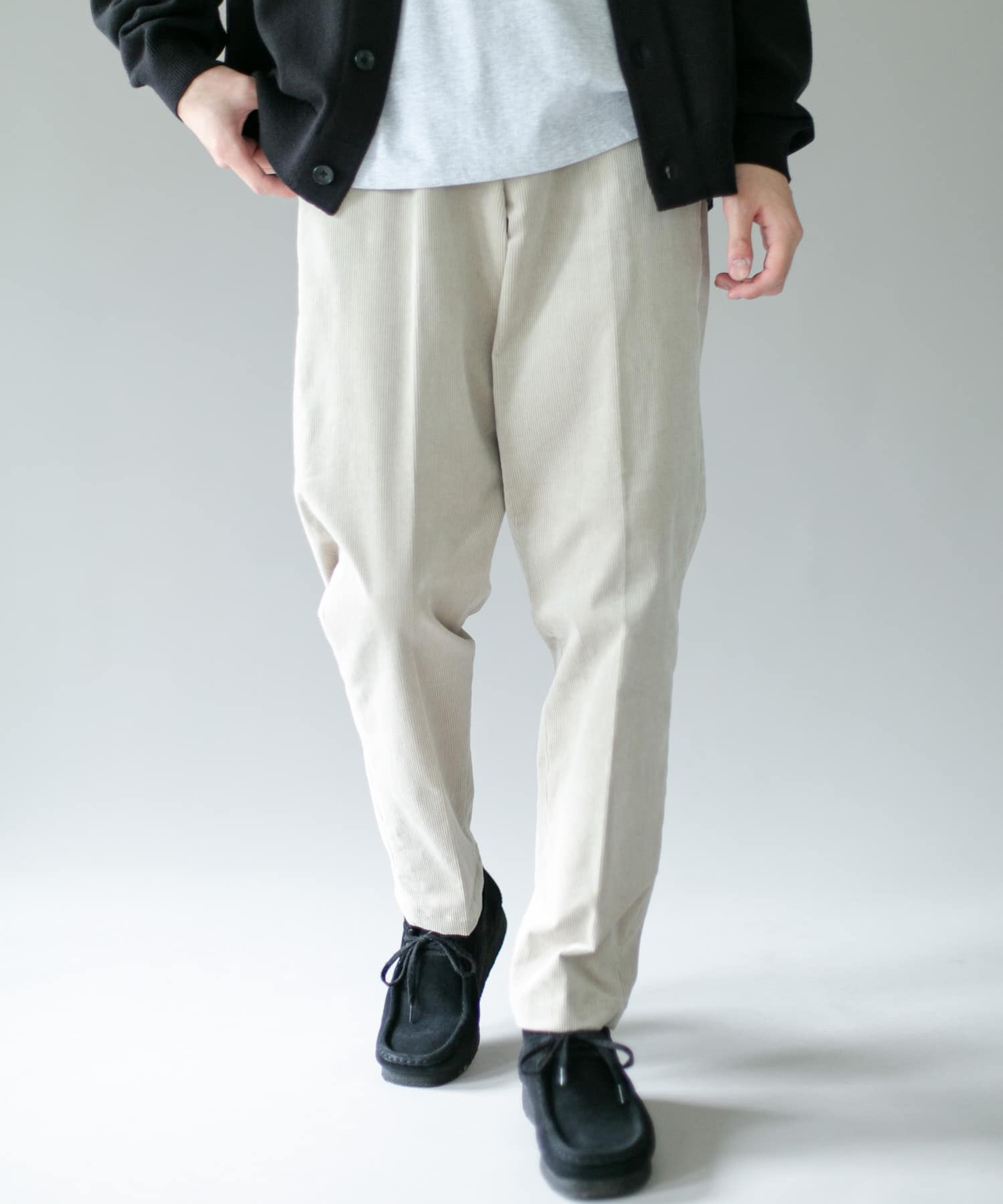 OFF WHITE