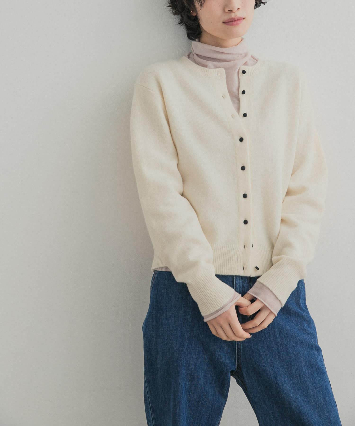 OFF WHITE