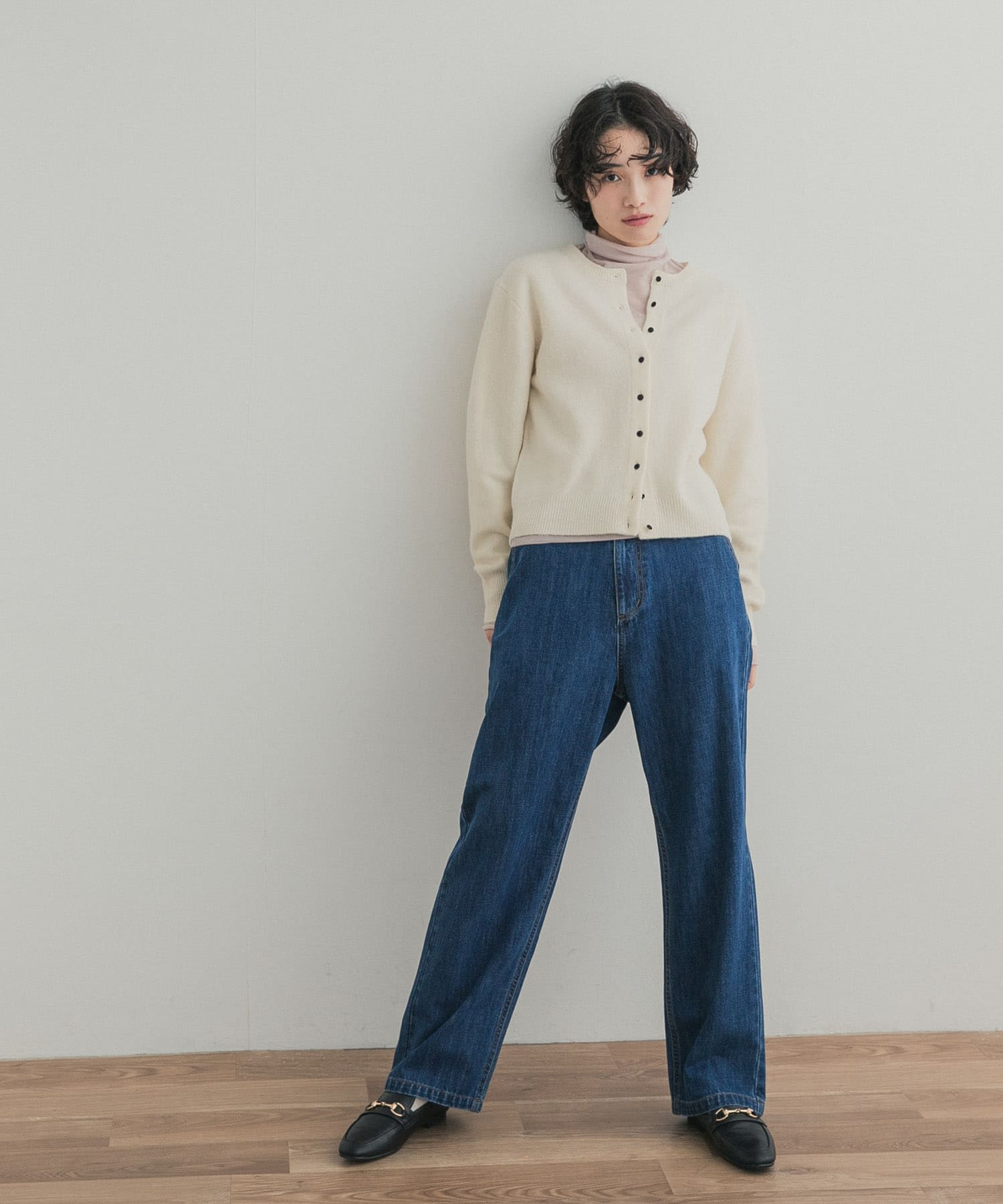 OFF WHITE