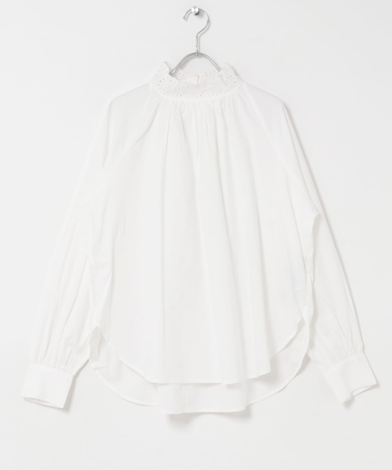 OFF WHITE