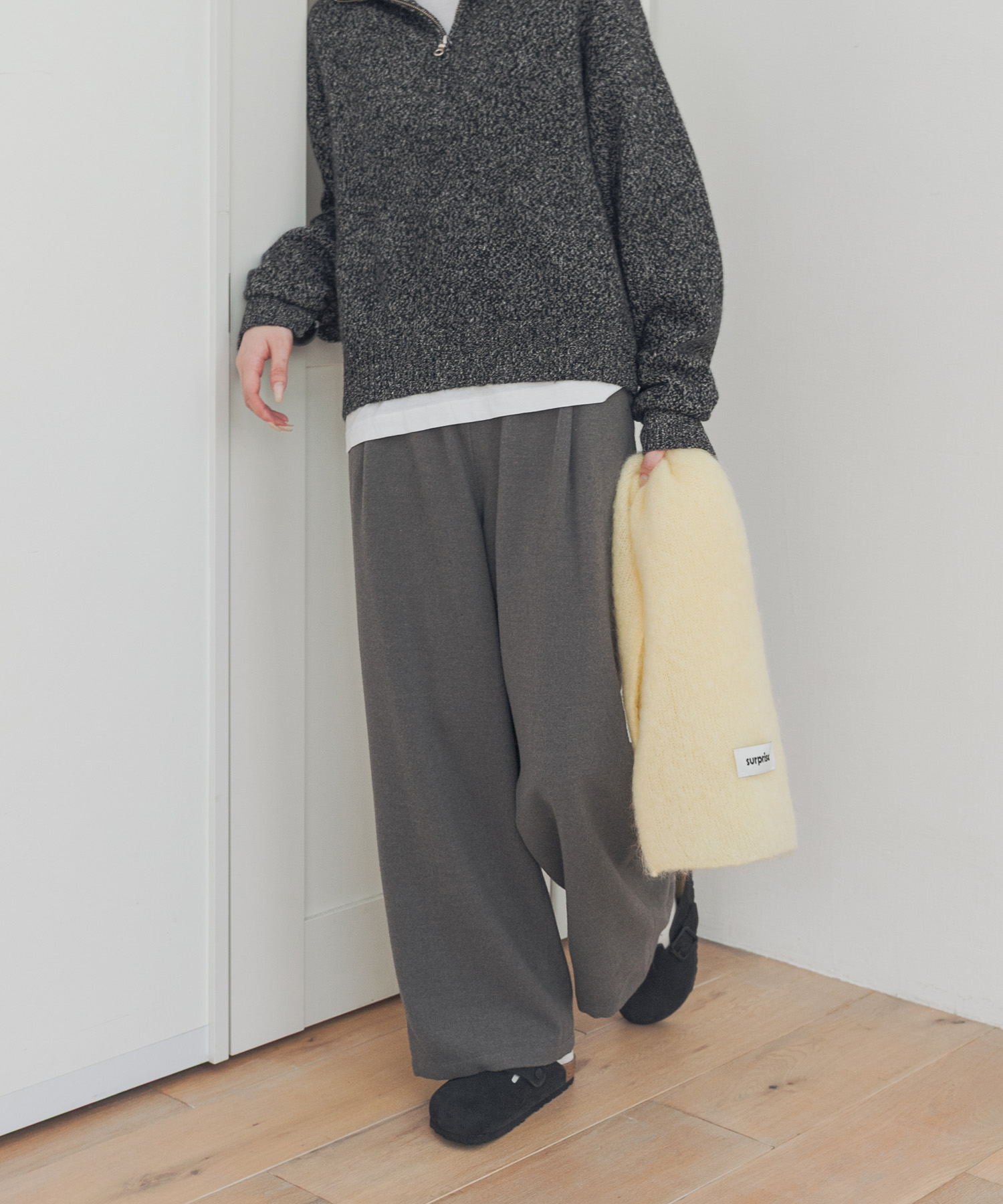 GRAY