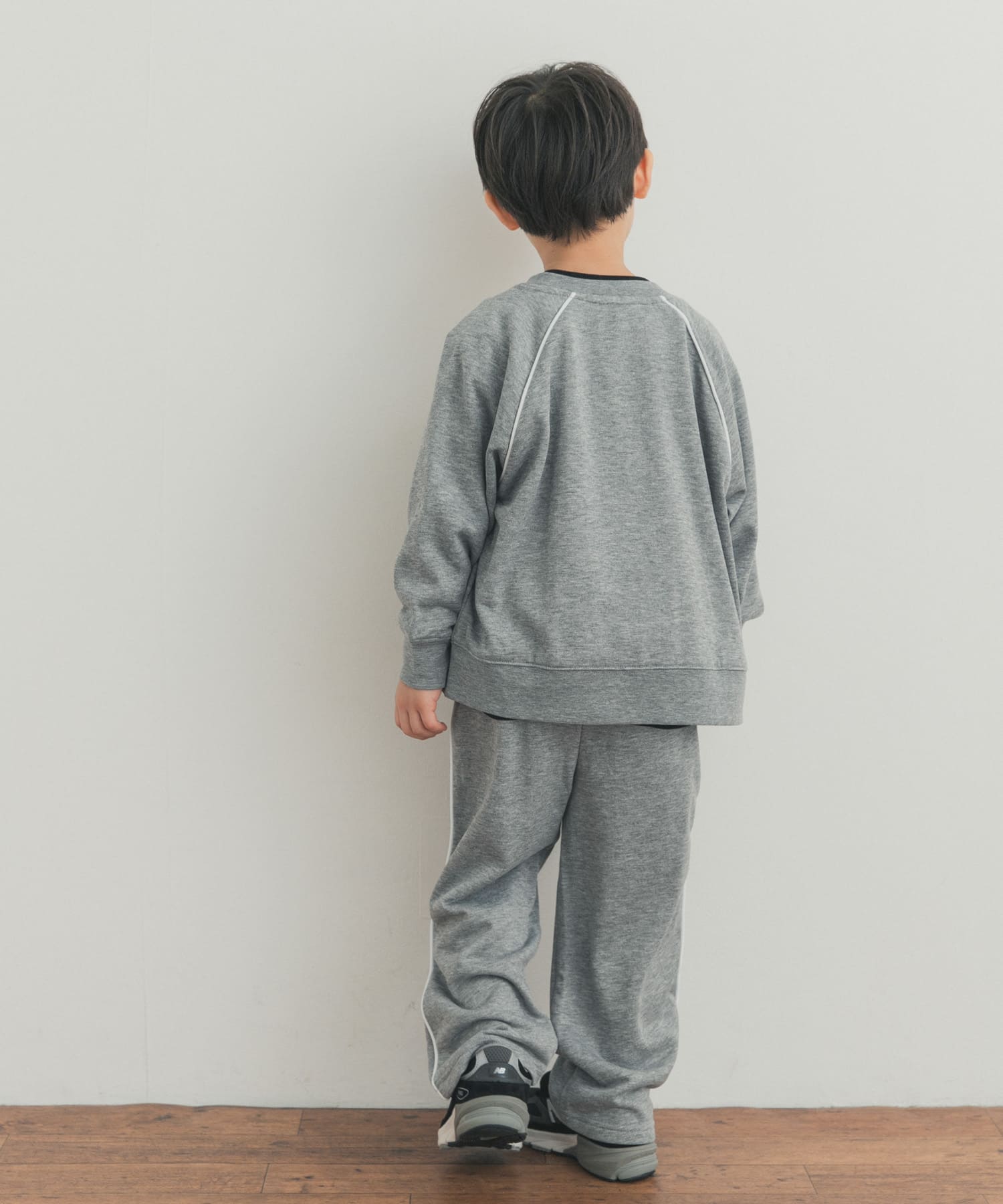 TOP GRAY