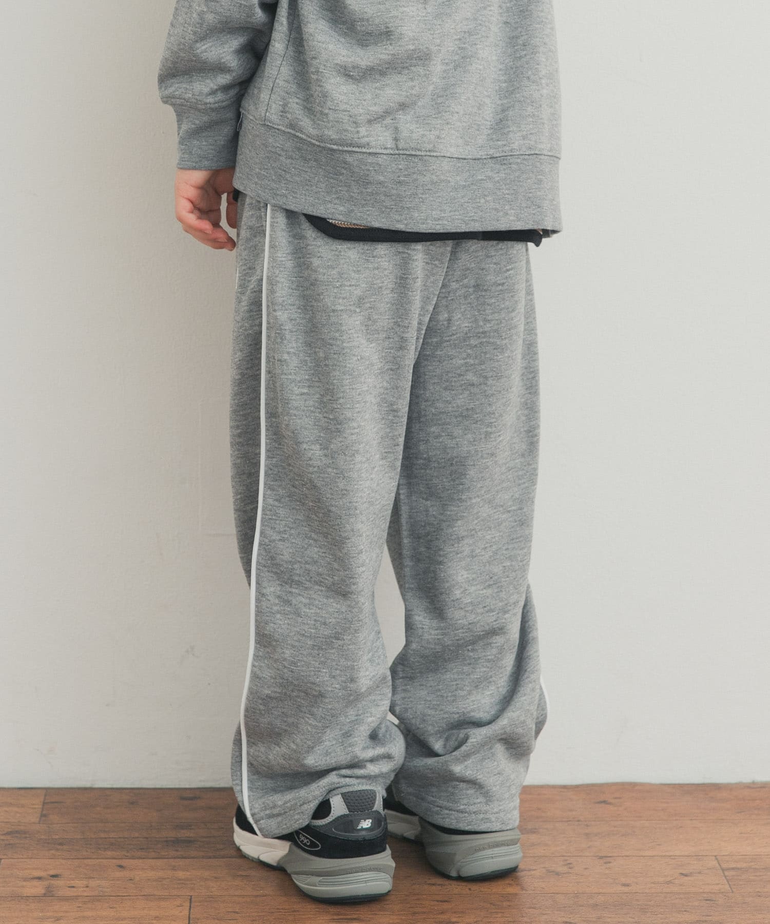 TOP GRAY