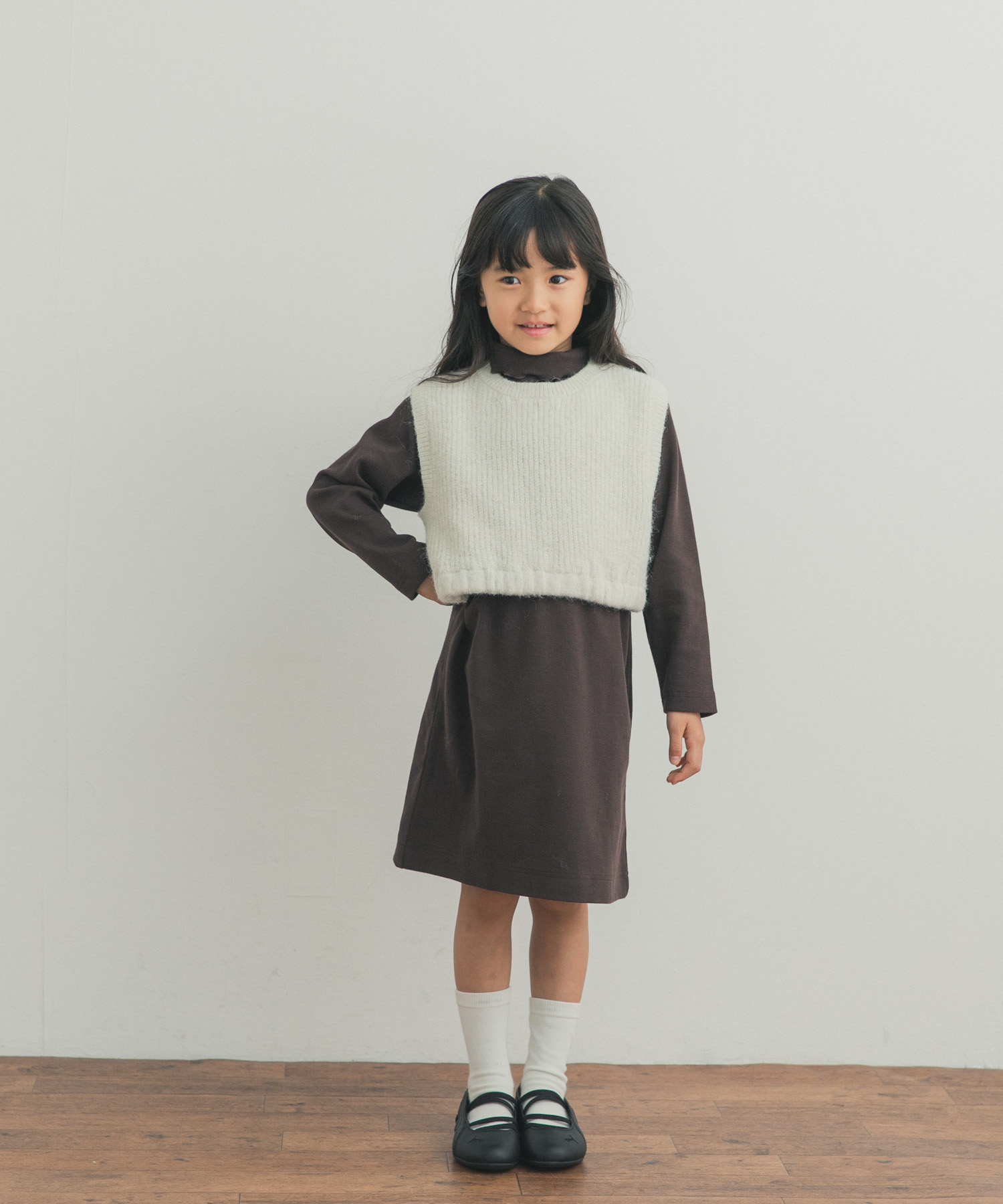 BROWN×IVO