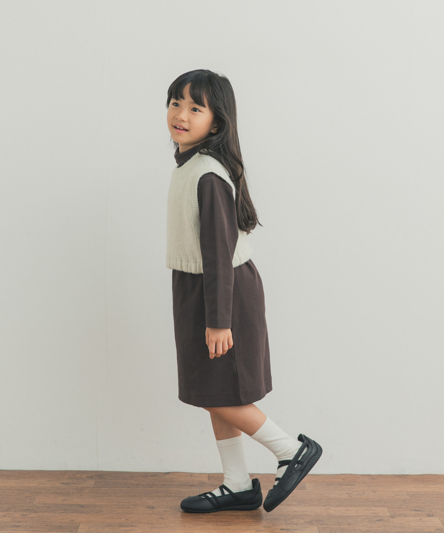 BROWN×IVO