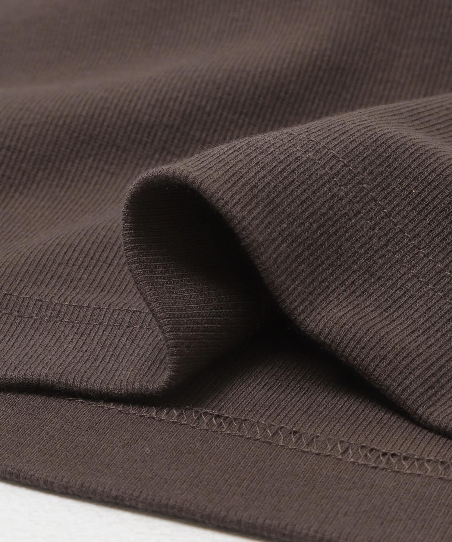 BROWN×IVO