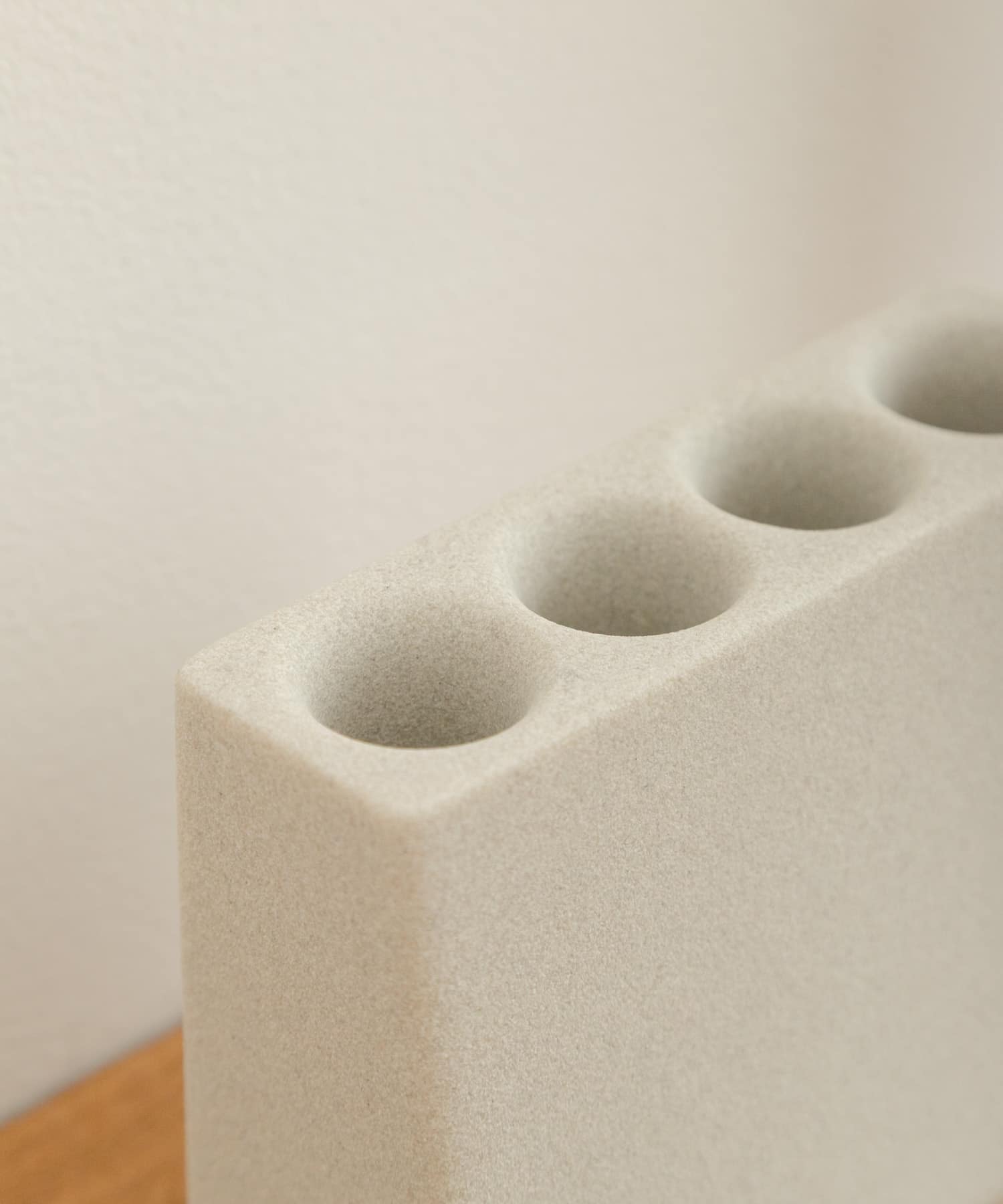 sand white