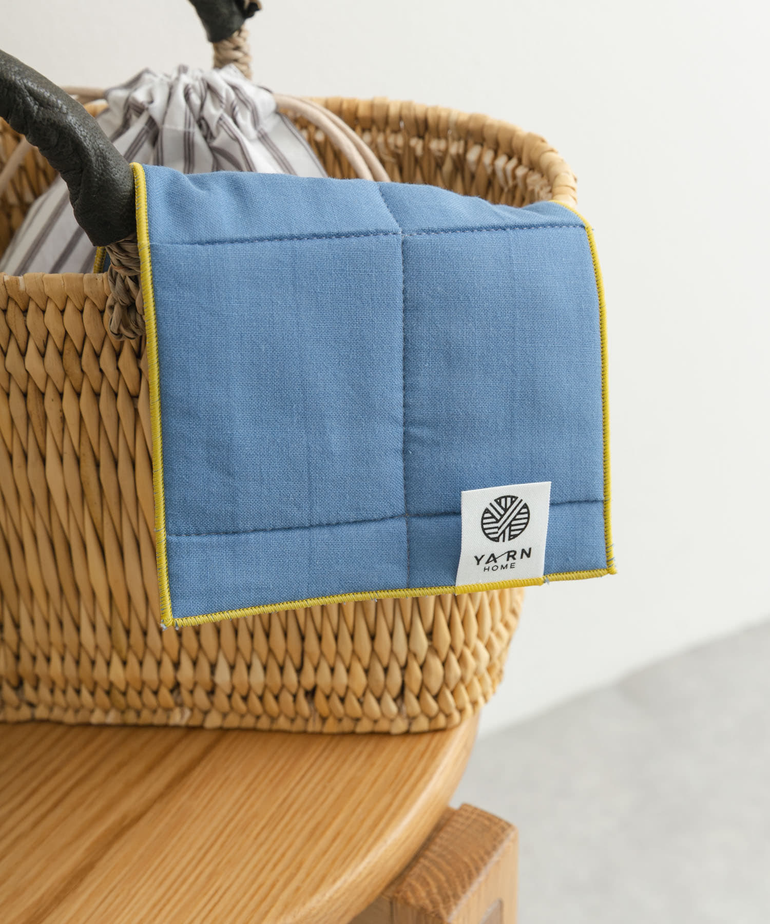 YARN HOME　UKIHA ハンカチ ハーフ Indigo -