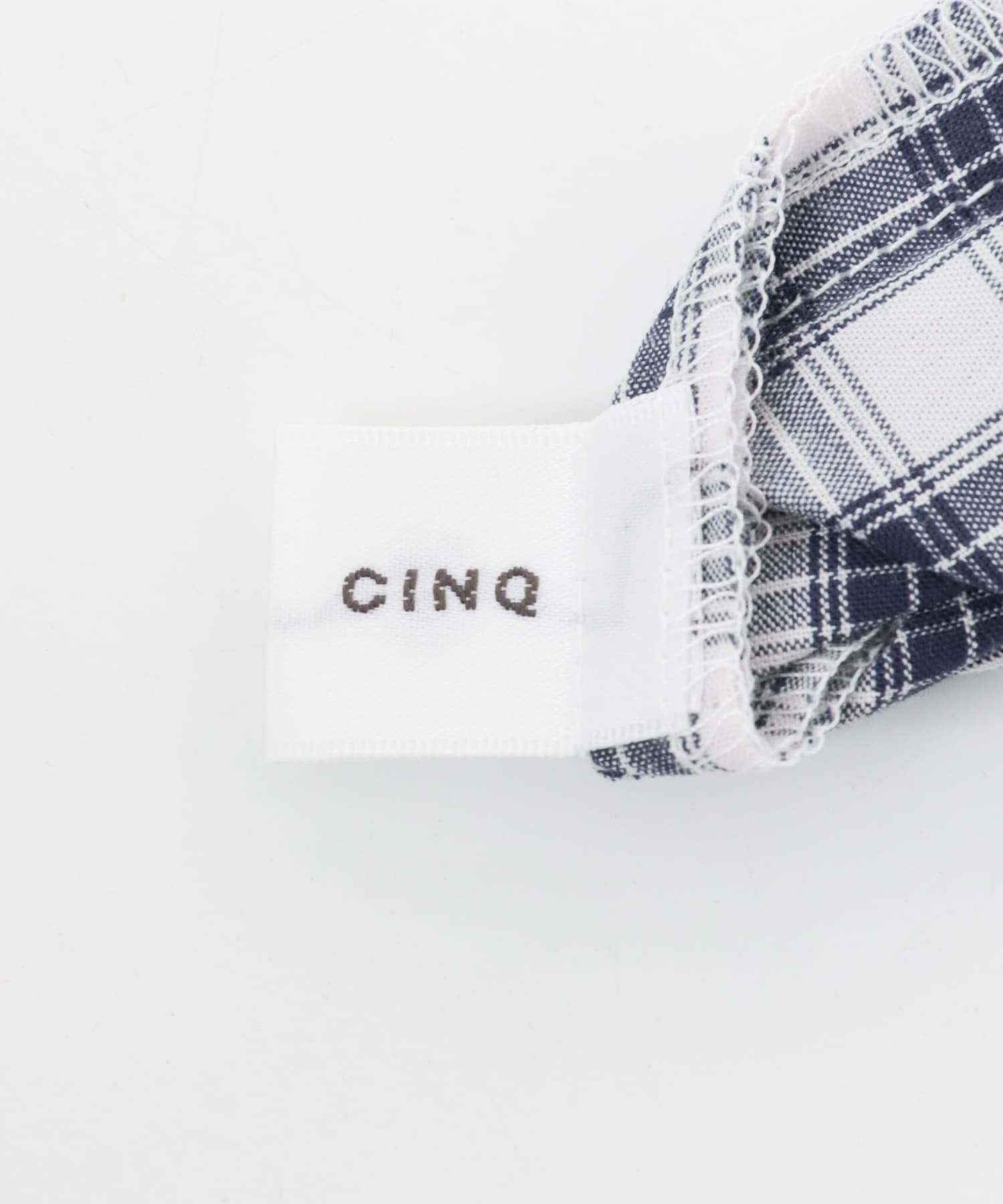 CINQ　ネイビーチェック 巾着L ネイビー L