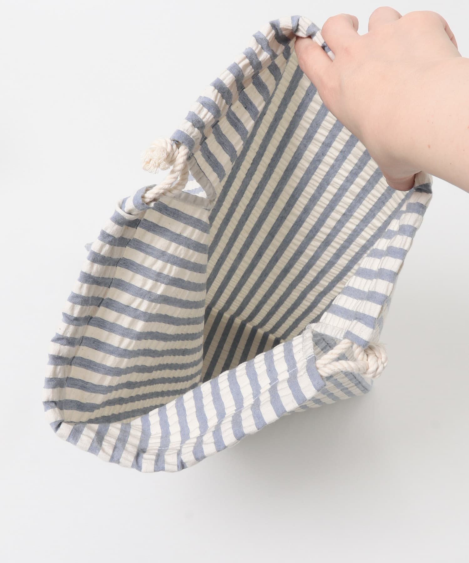 CINQ　ライトブルーストライプ 巾着L ライトブルー L