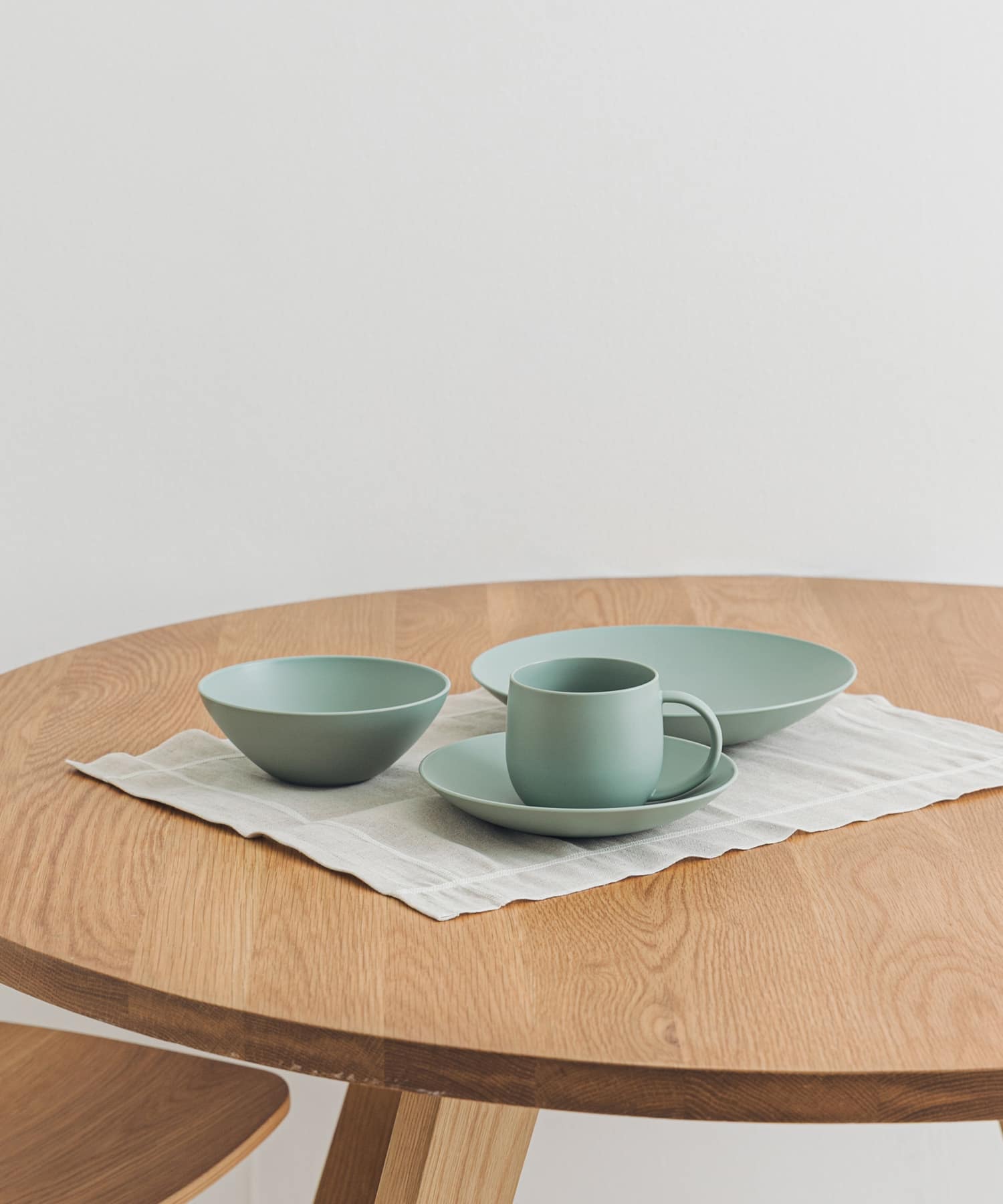DOORS LIVING PRODUCTS　tsugi プレート180 セージ -