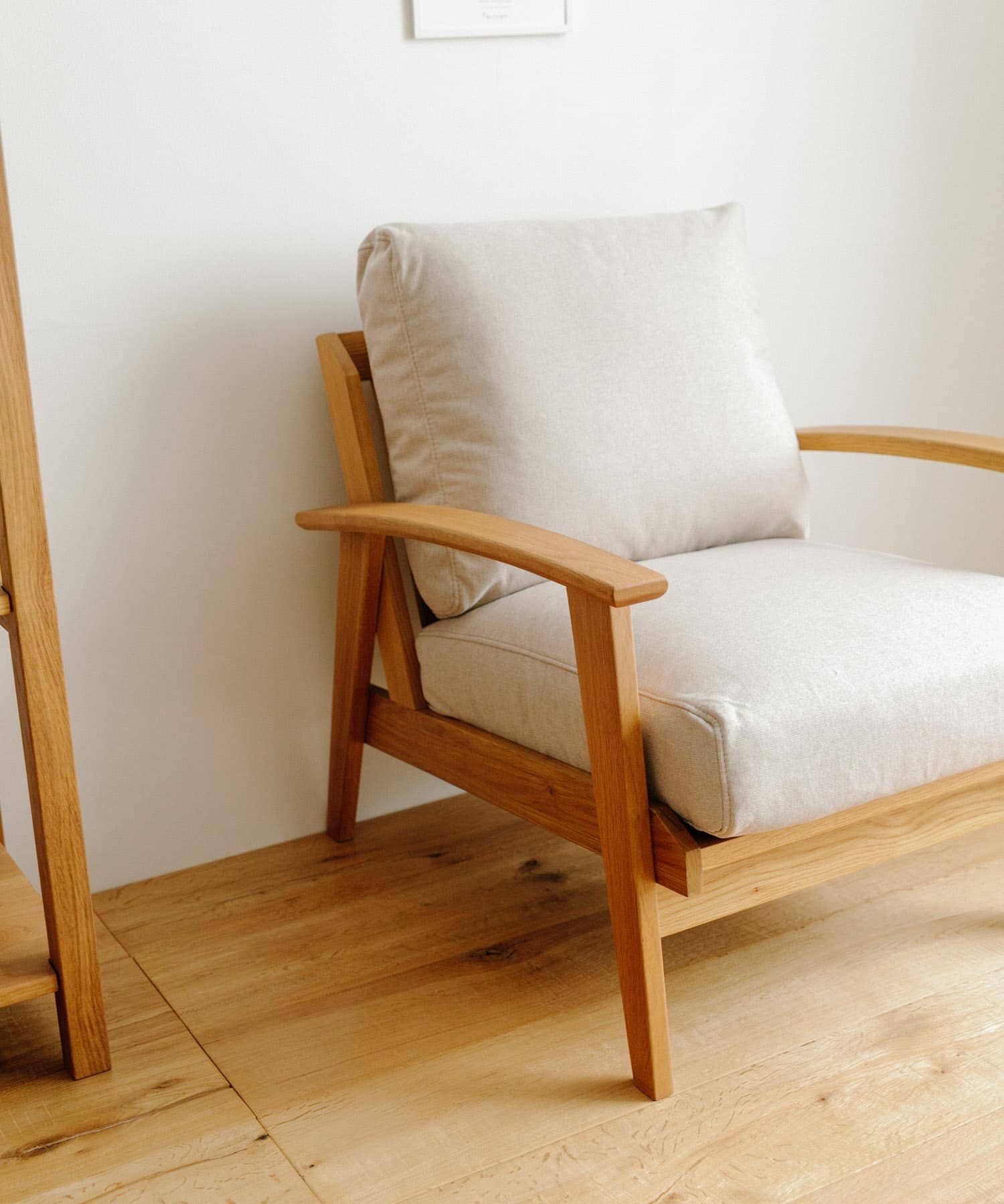 BOTHY Modern Sofa 1P オーク無垢材(- ベージュ): 家具｜URBAN