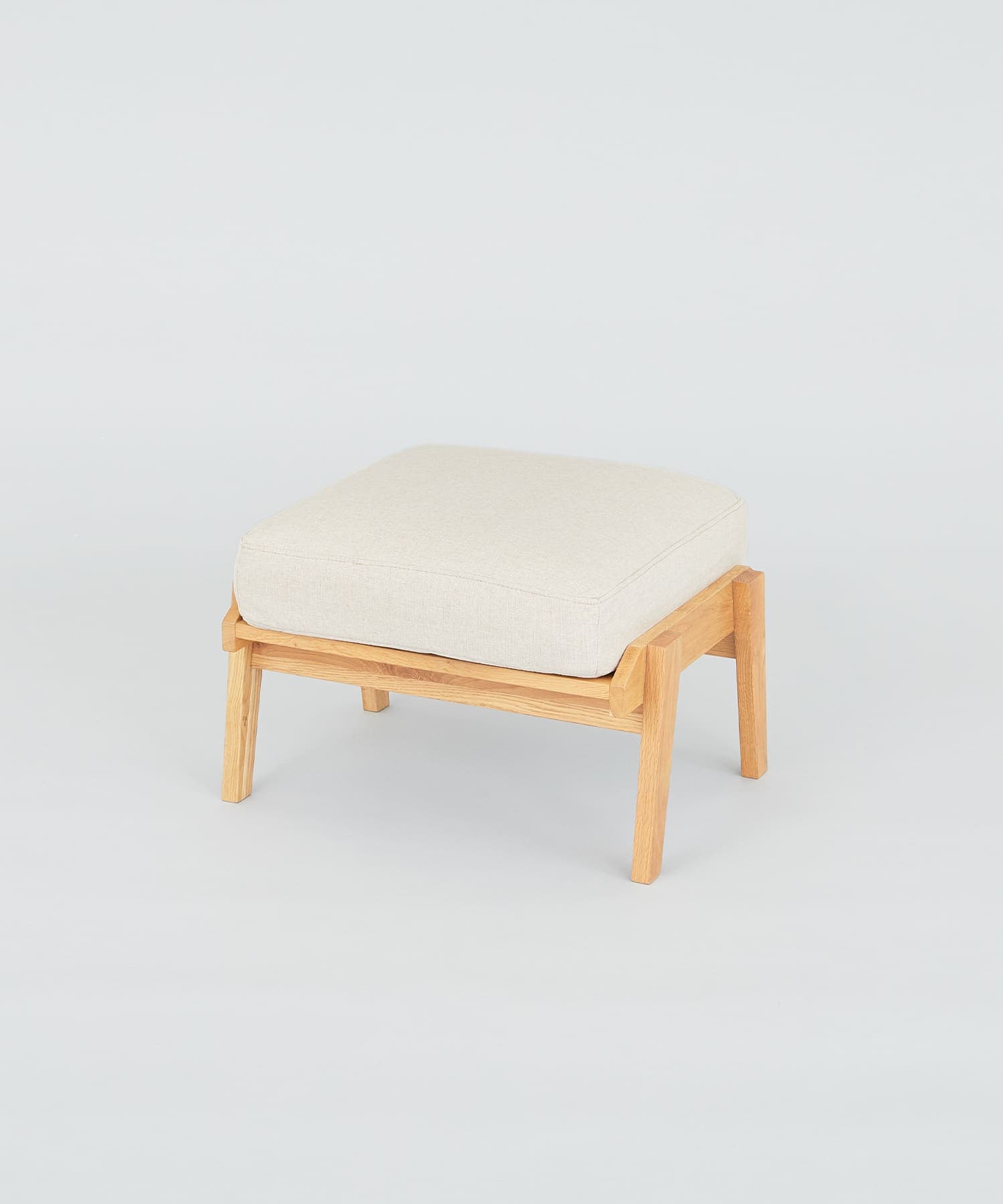 BOTHY Modern Ottoman オーク無垢材(- ベージュ): 家具｜URBAN