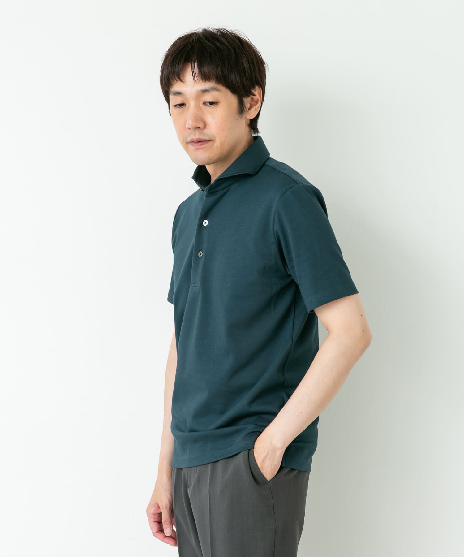 GREEN