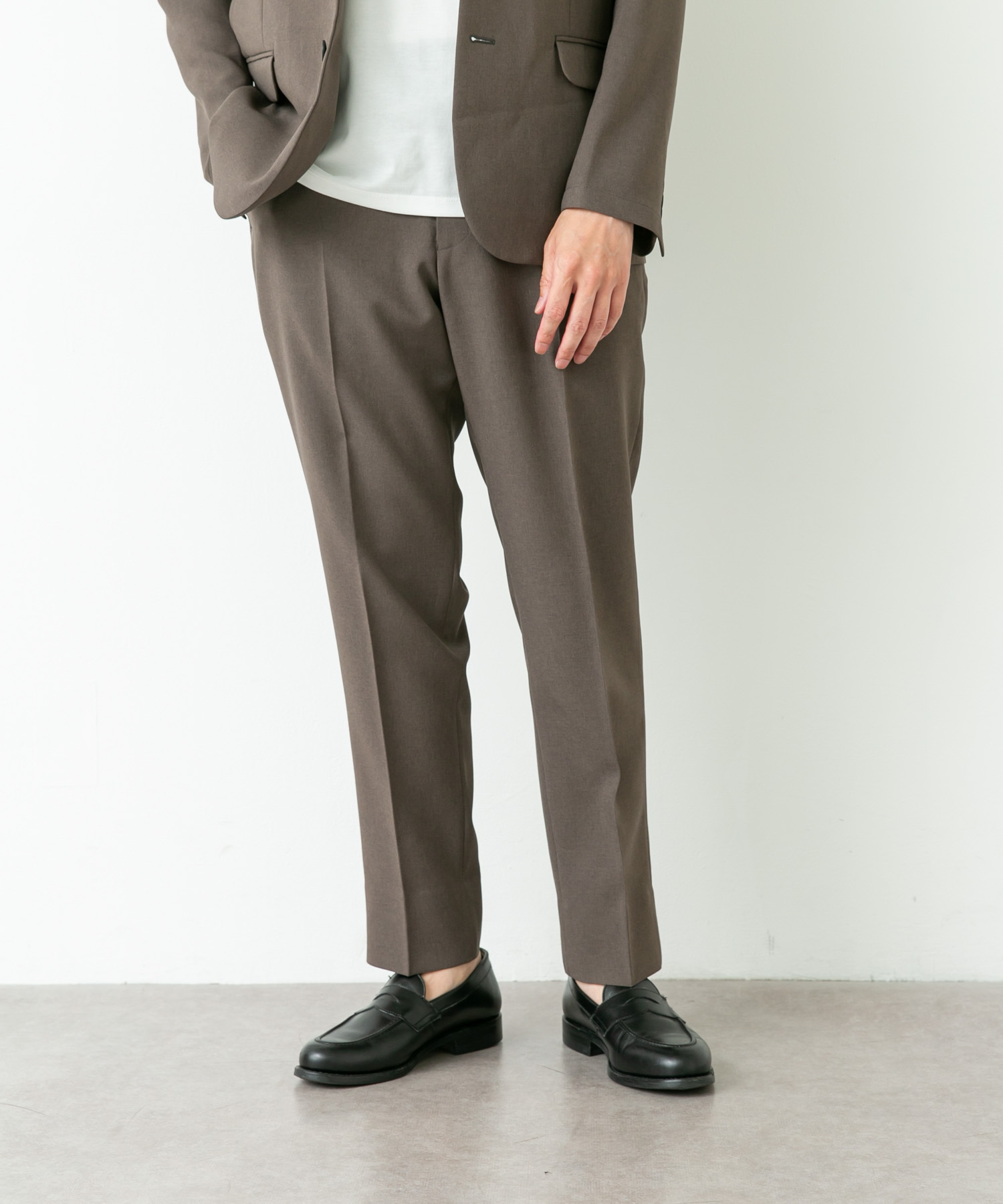 TAUPE