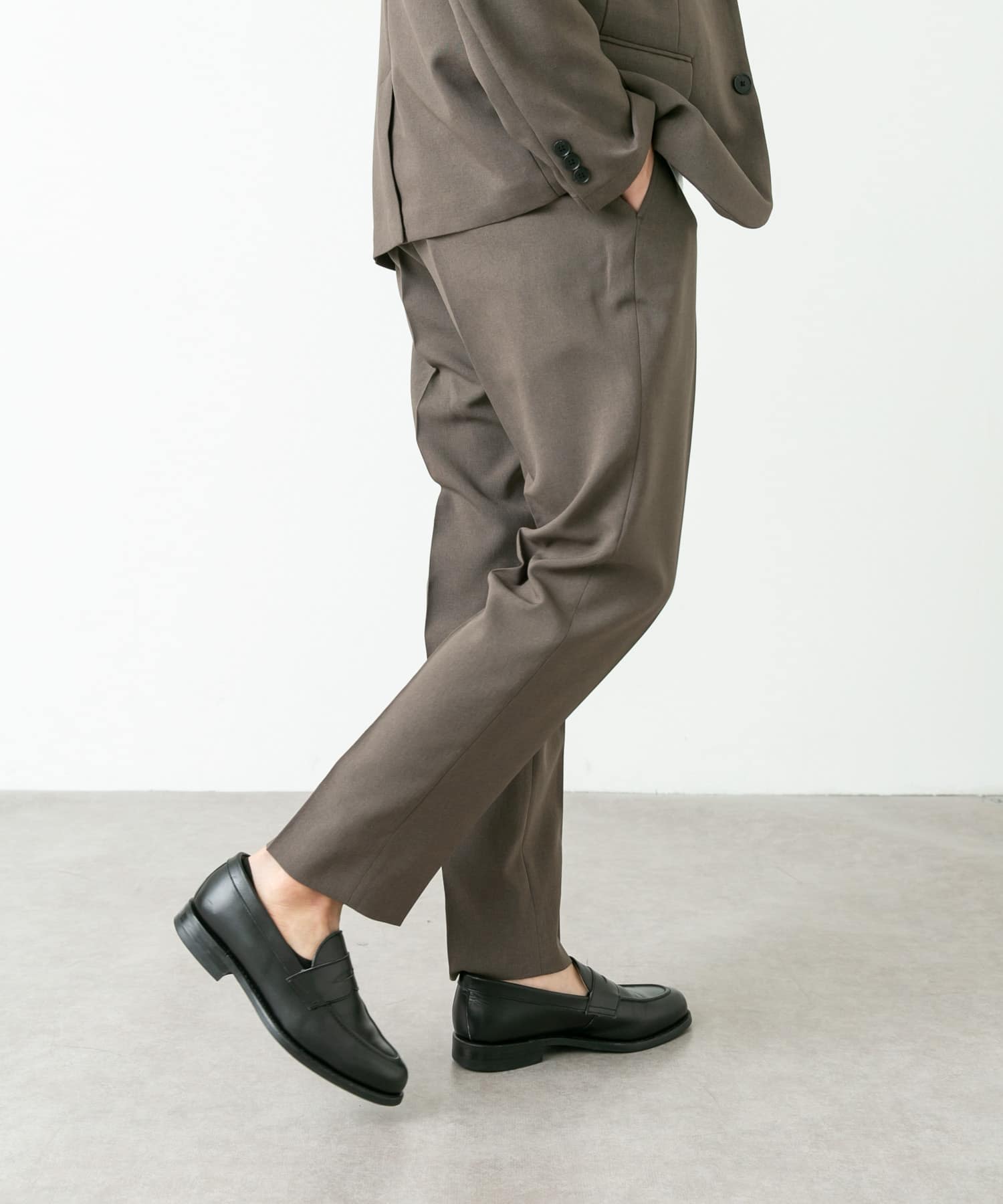 TAUPE
