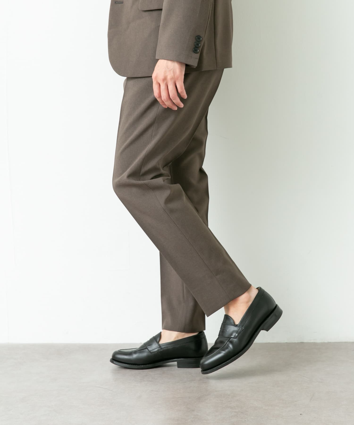TAUPE