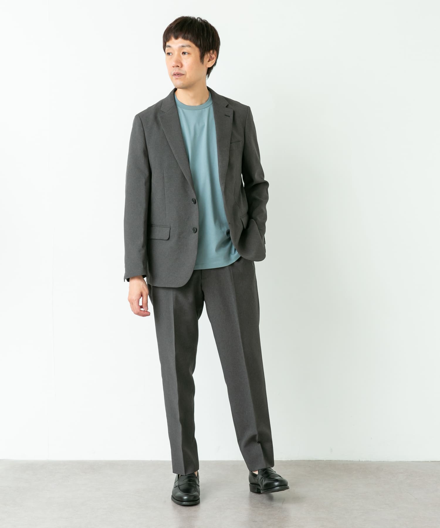 GRAY