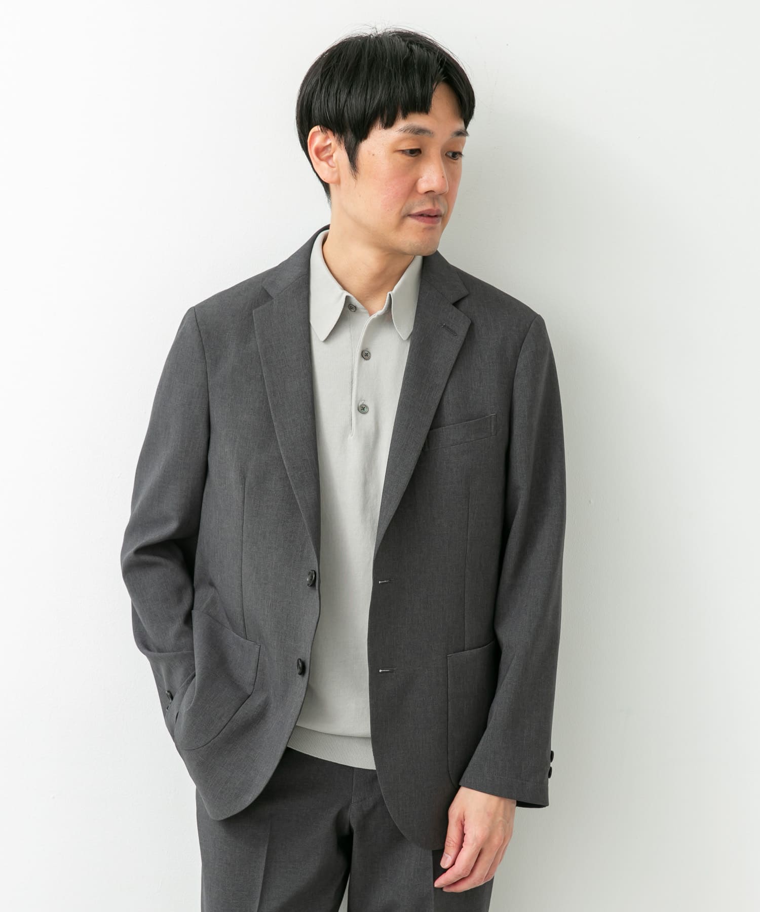 GRAY