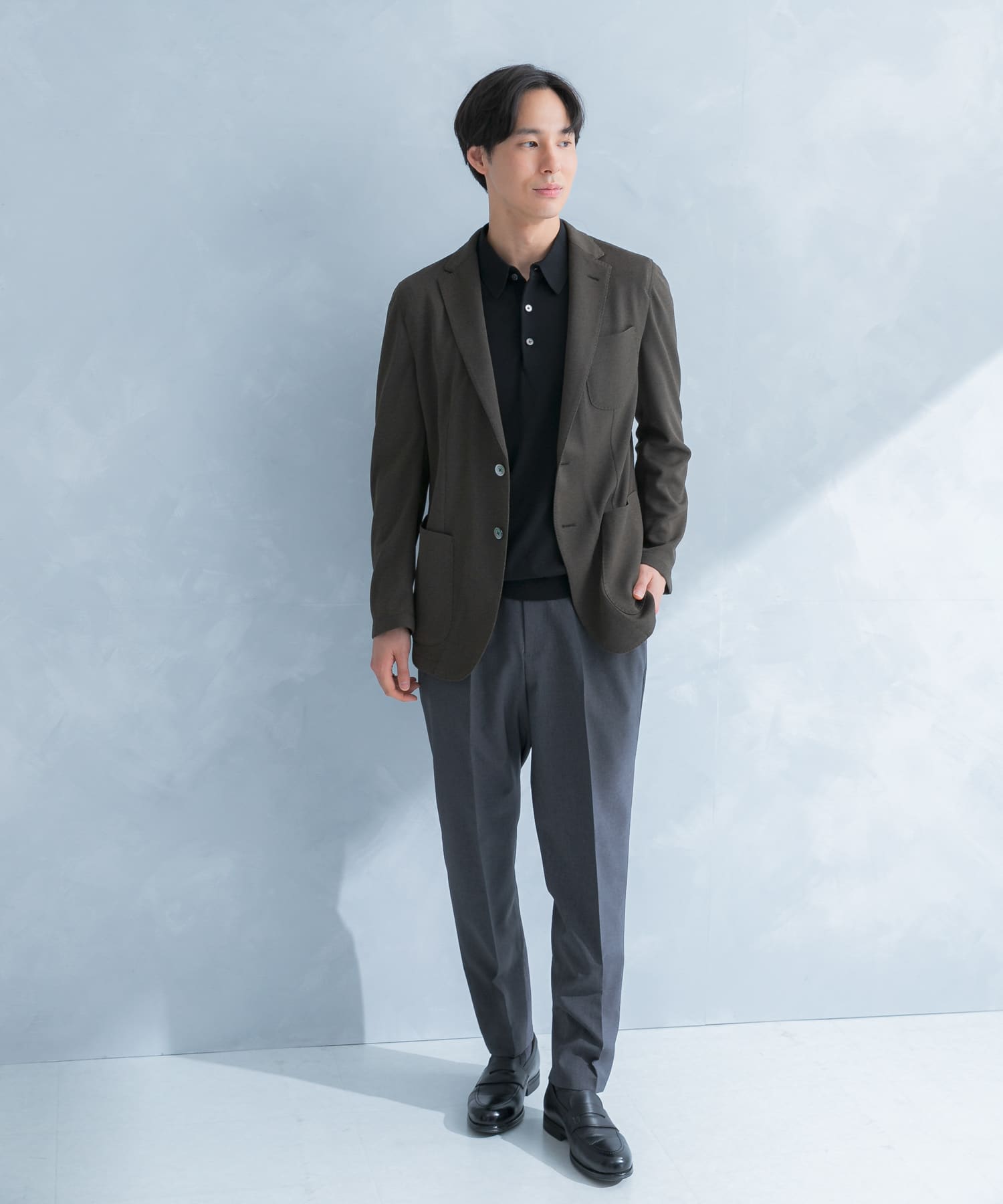 KHAKI