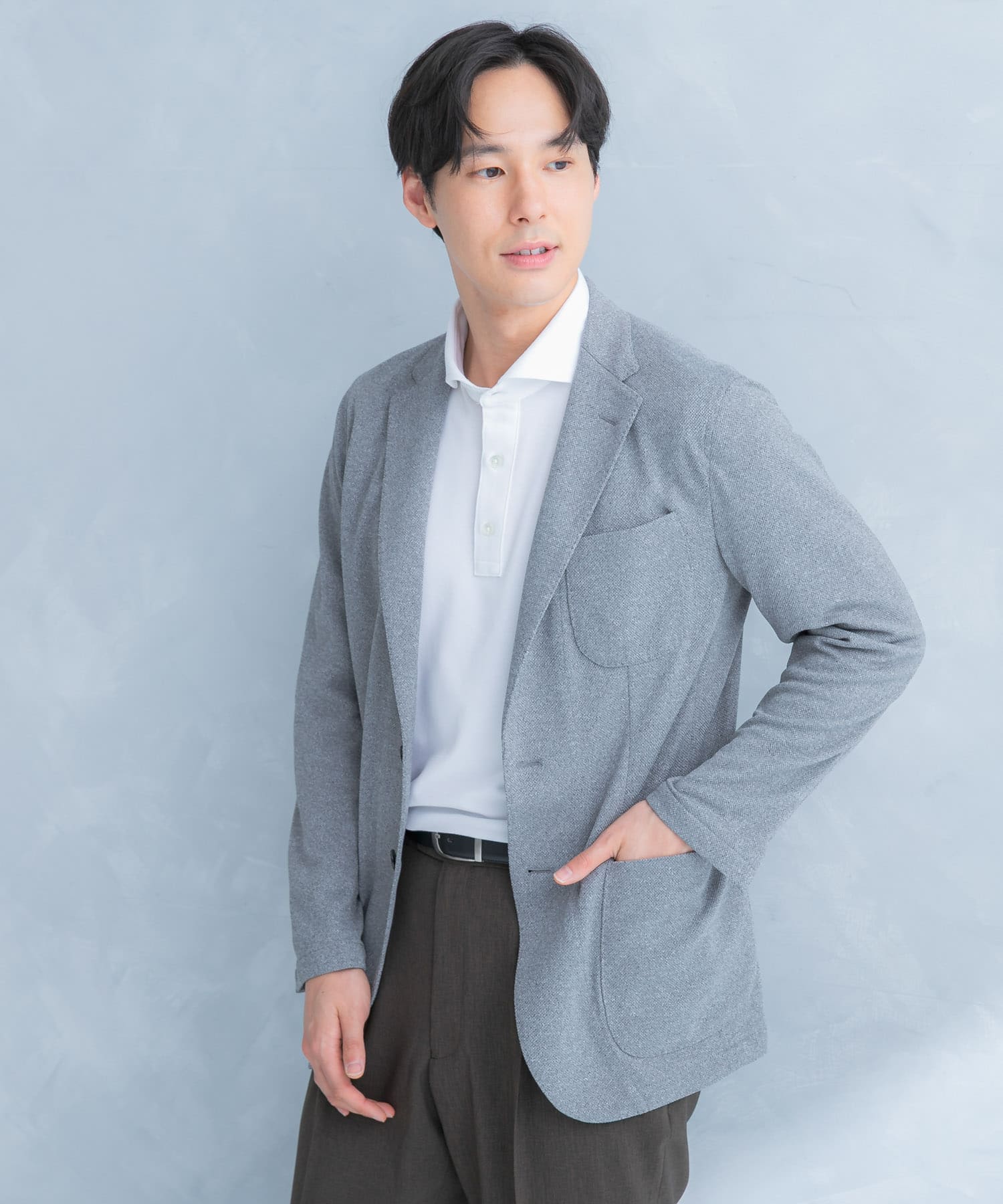 GRAY