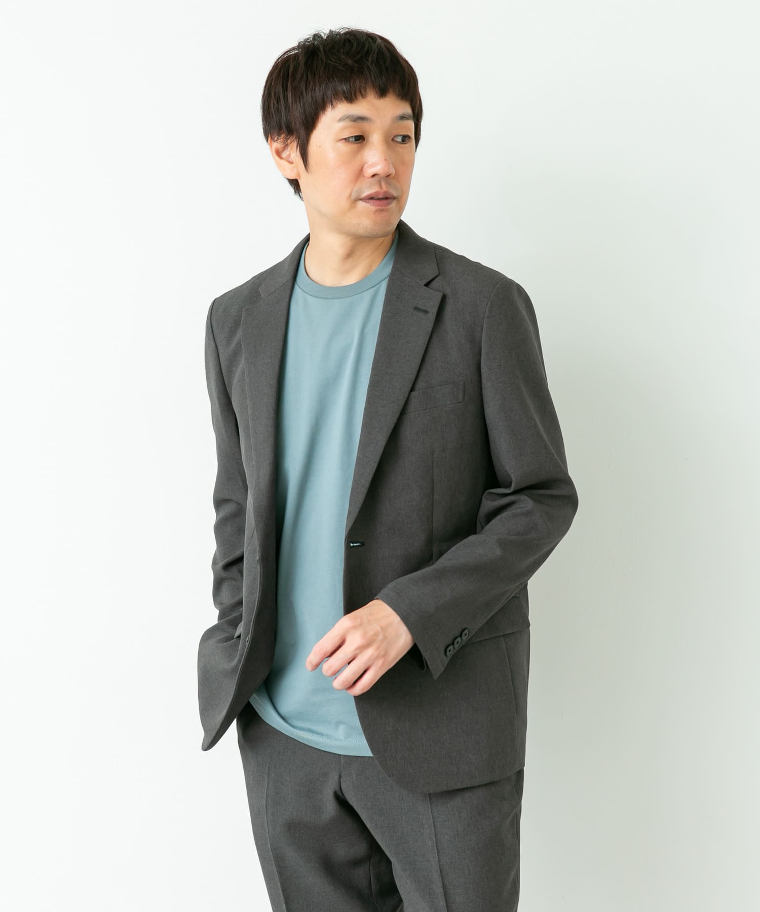 GRAY