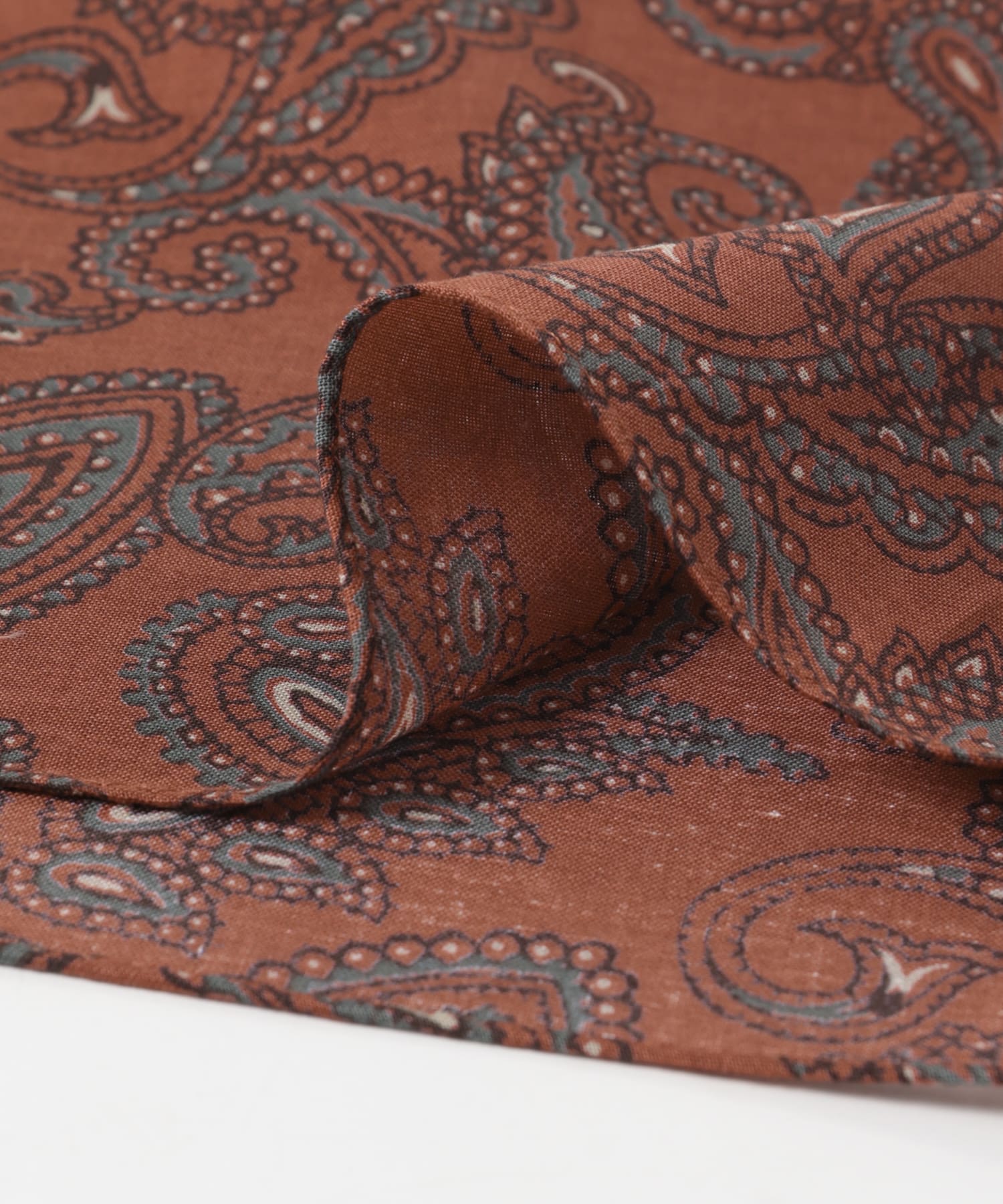 LIFE STYLE TAILOR　ペイズリー柄コットンハンカチ RED -