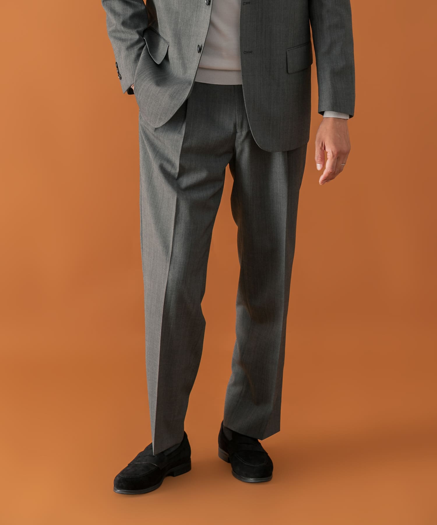 GRAY