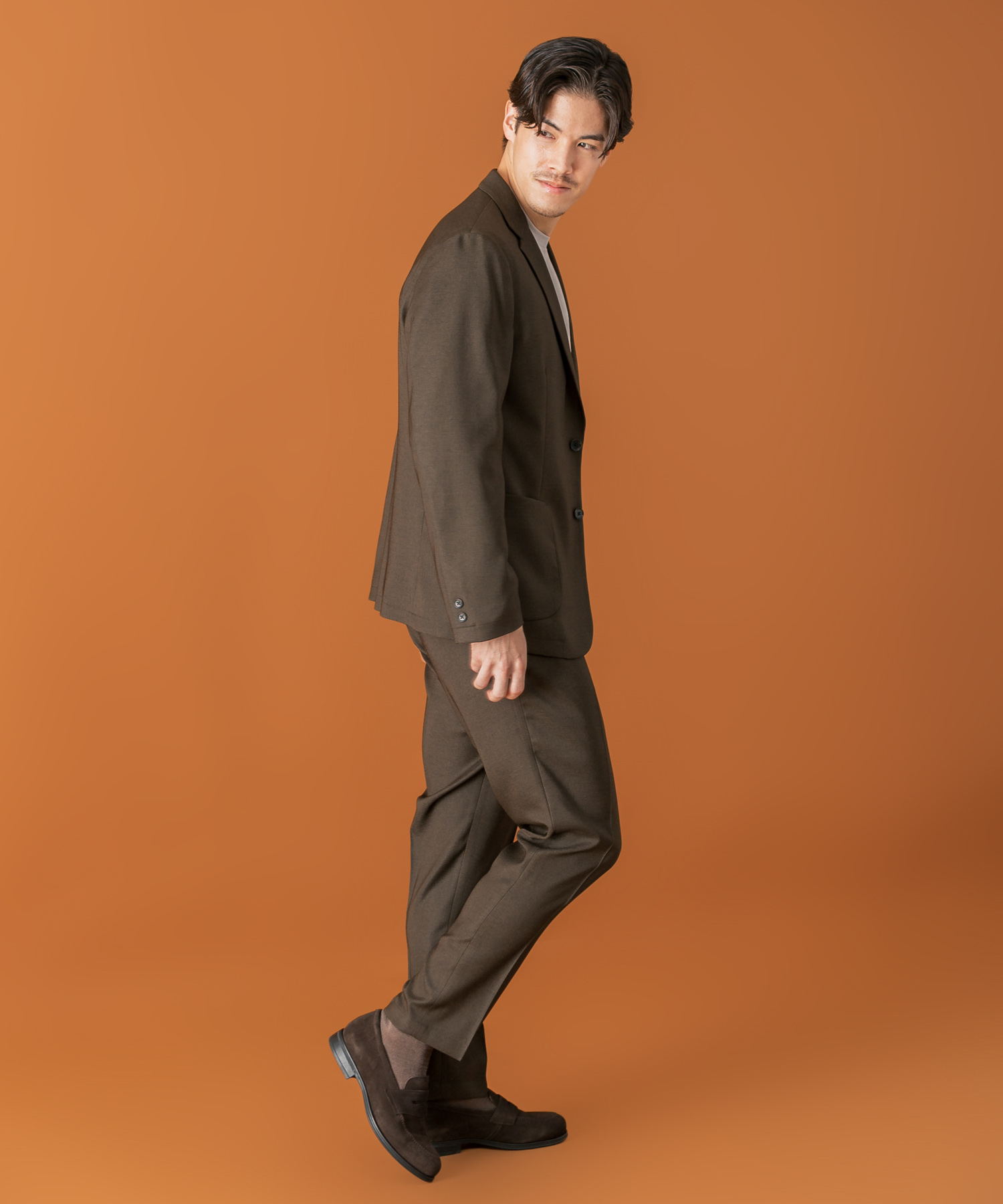 KHAKI