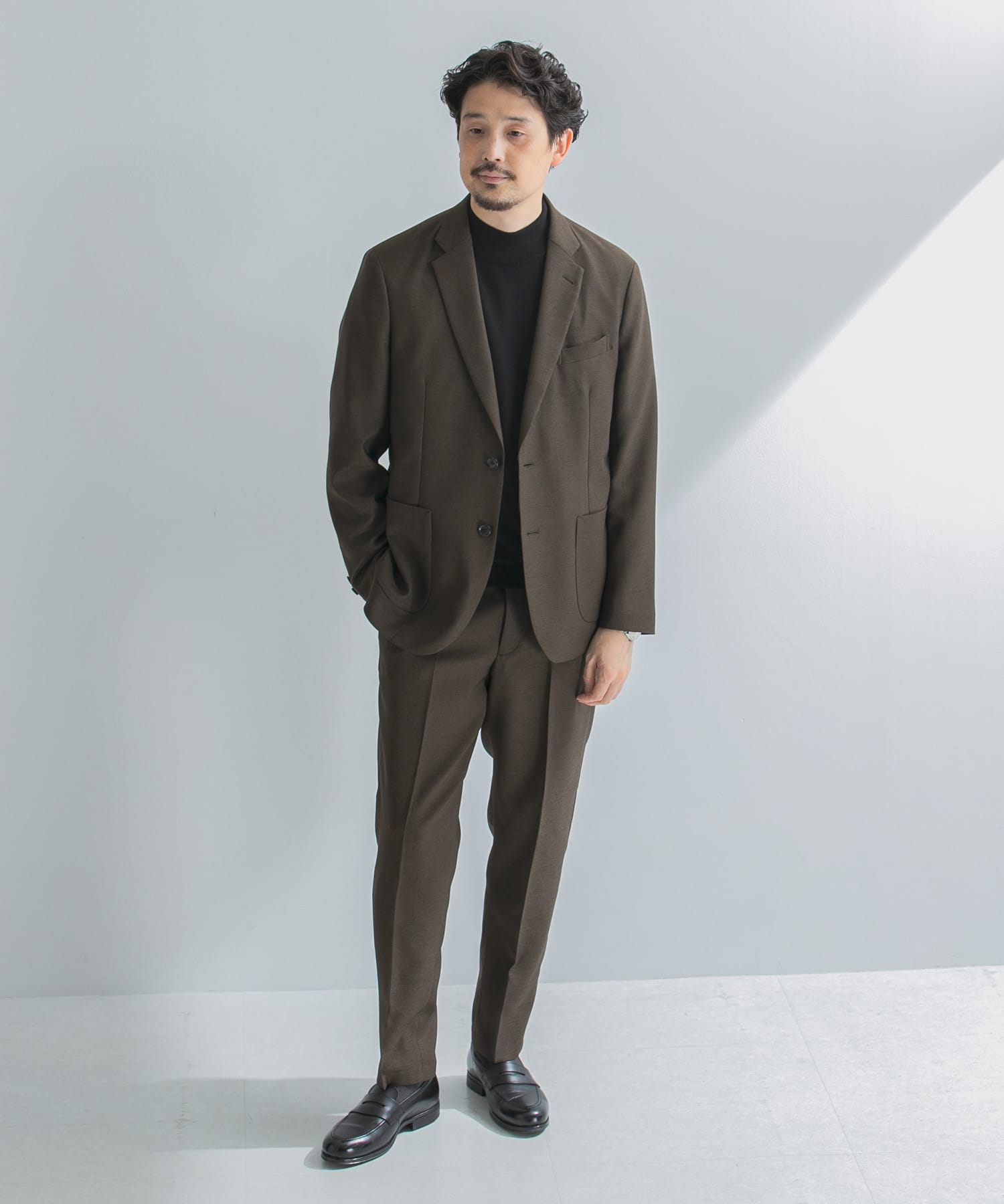 KHAKI