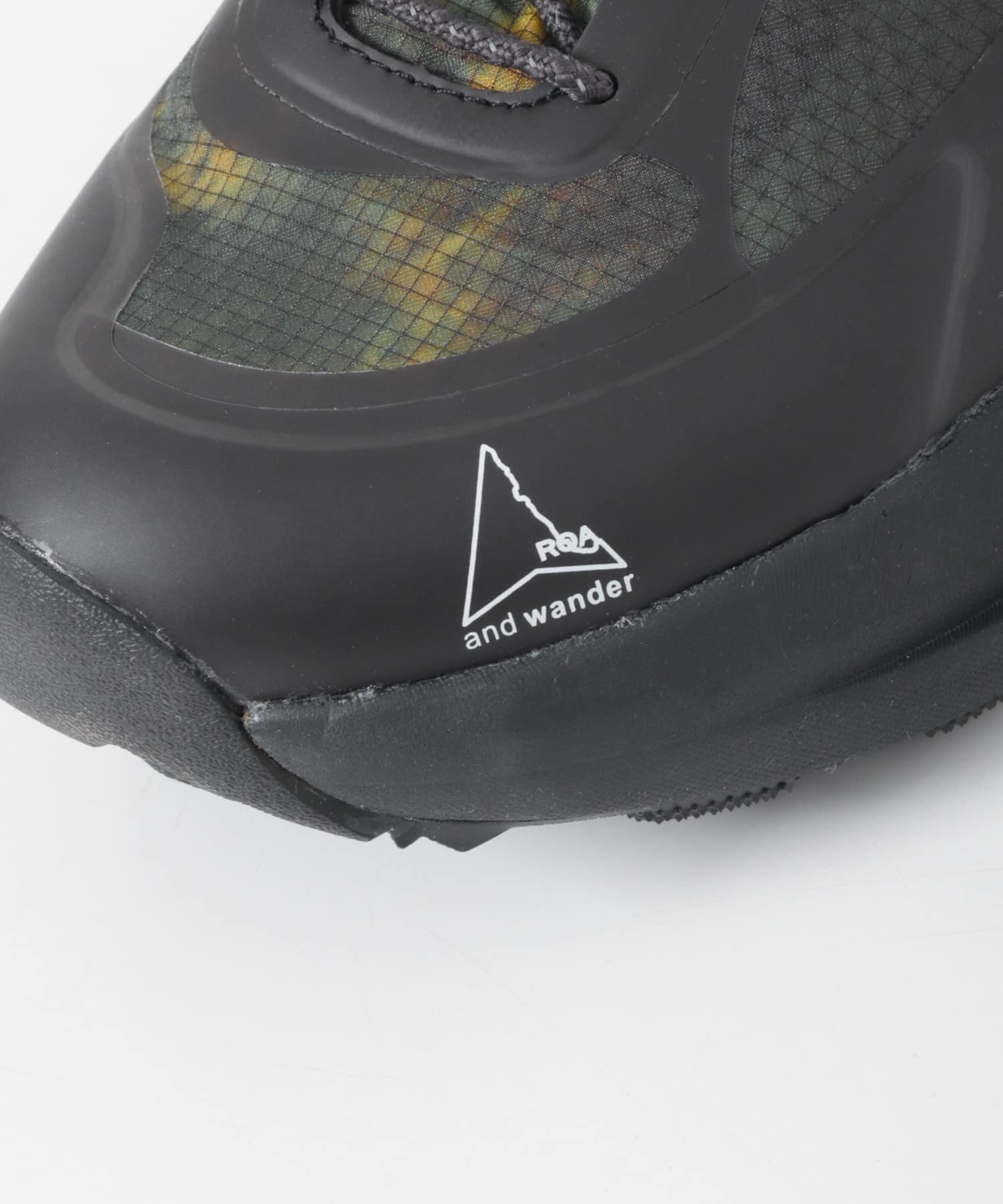 and wander　ROA SELLA CAMOUFLAGE CAMO 41