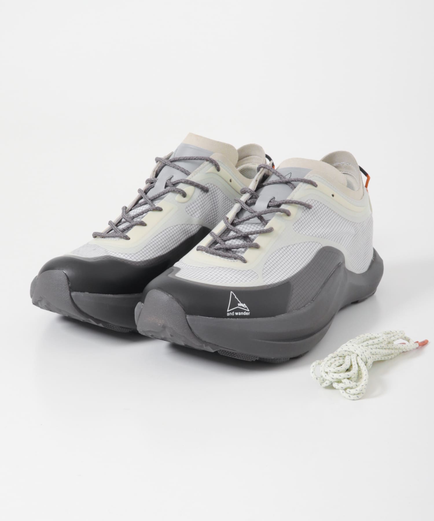 and wander　ROA SELLA RIPSTOP OFF WHITE 41