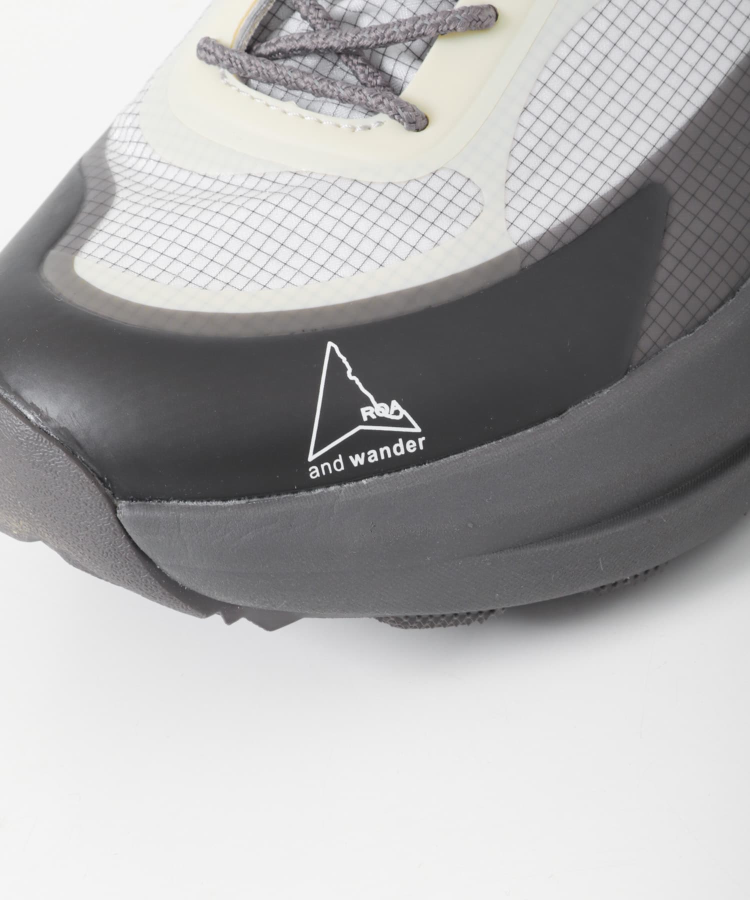 and wander　ROA SELLA RIPSTOP OFF WHITE 41