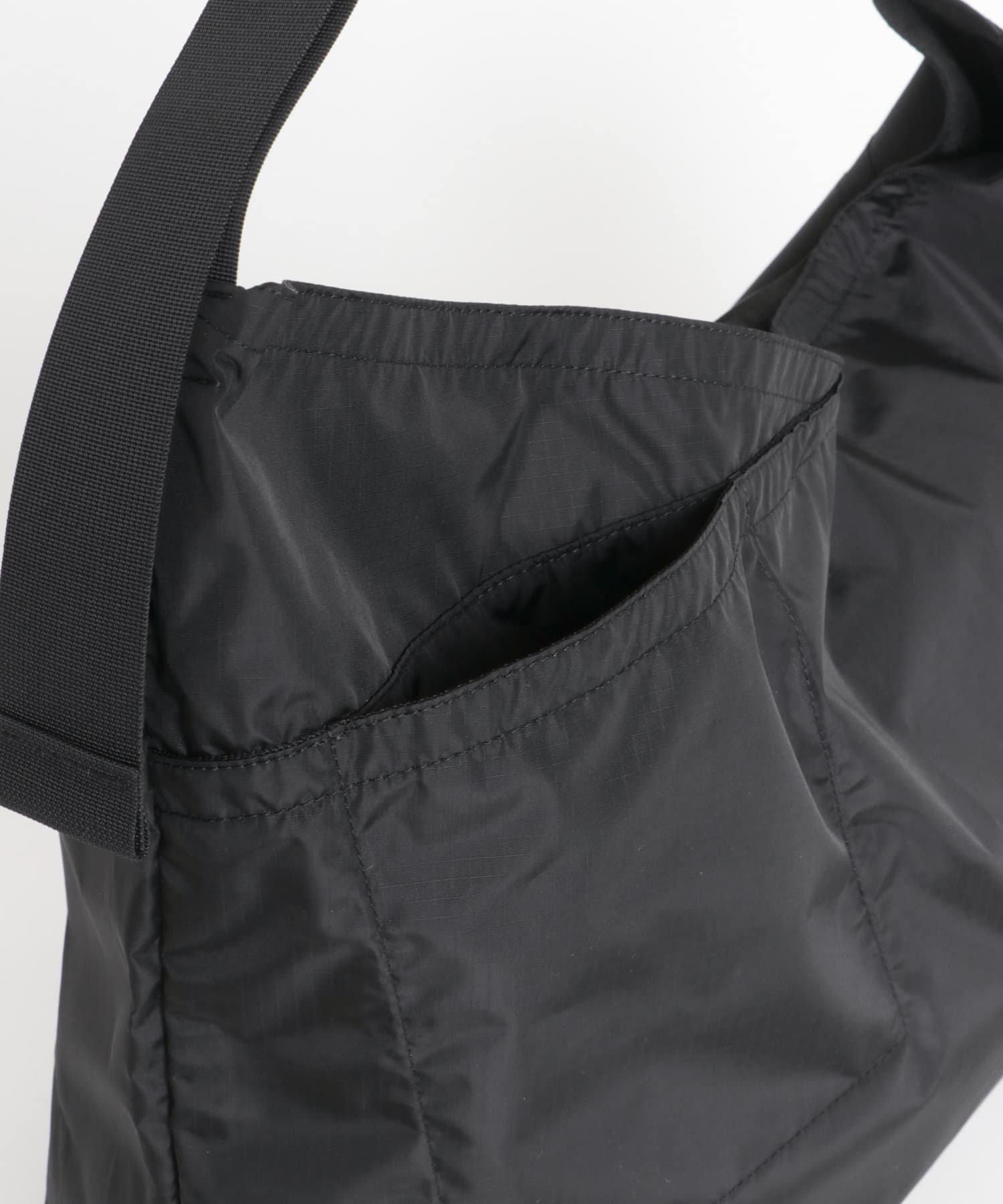 HOBO　AZUMA SHOULDER BAG L RS BLACK One