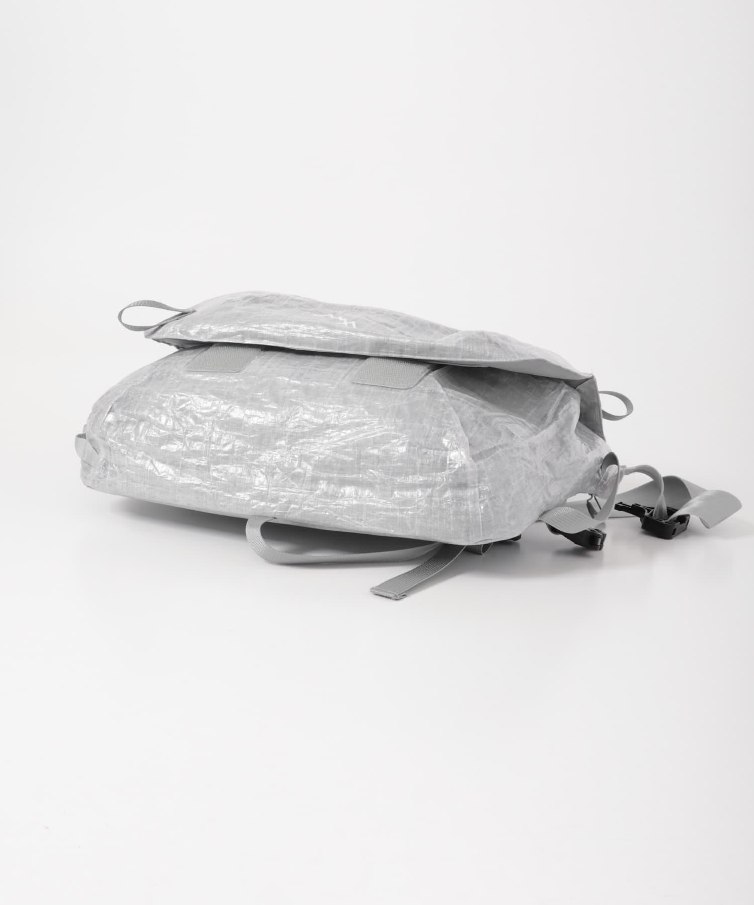 CMF OUTDOOR GARMENT　MESSENGER BAG DYNEEMA WHITE One