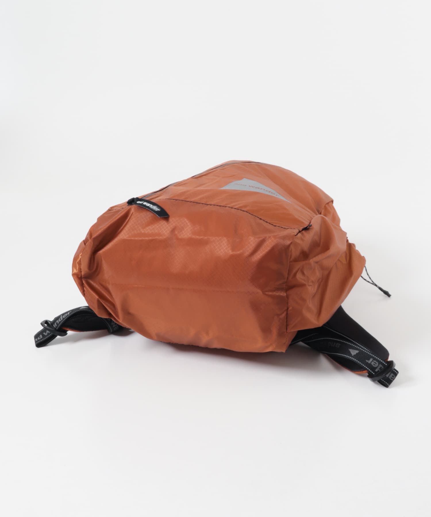 and wander　SIL DAYPACK D.ORANGE One