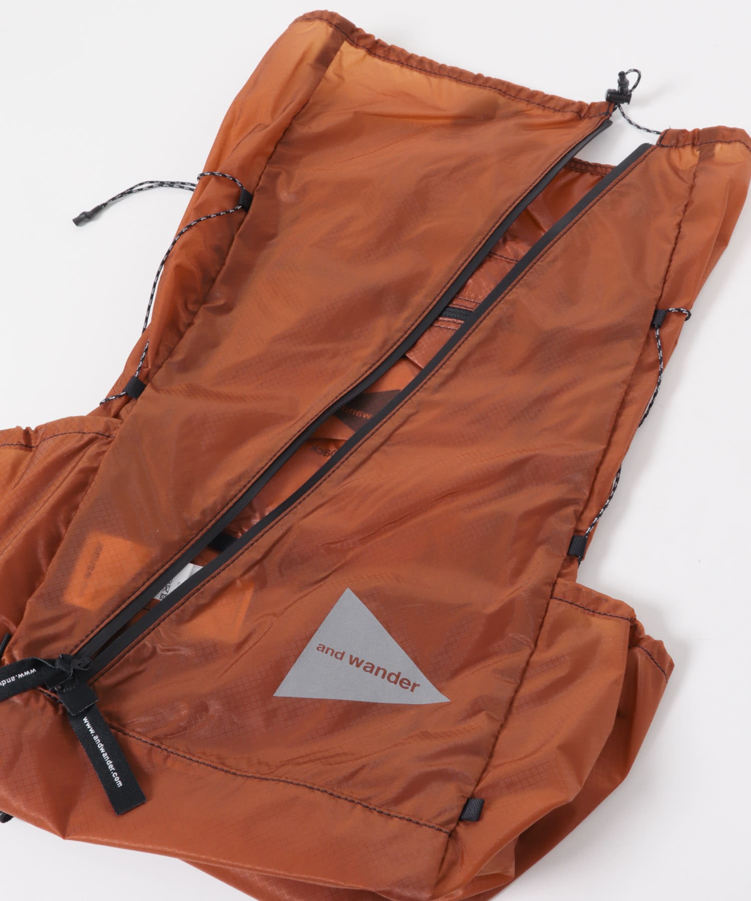 and wander　SIL DAYPACK D.ORANGE One