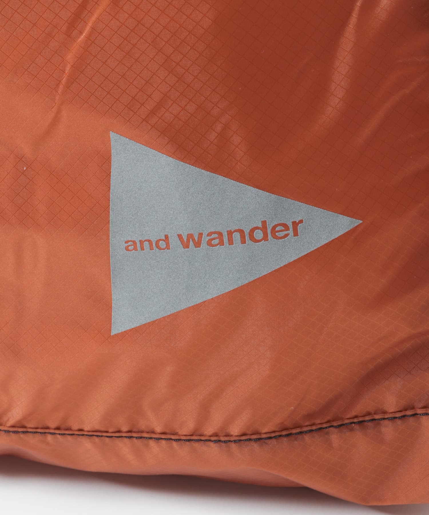 and wander　SIL DAYPACK D.ORANGE One