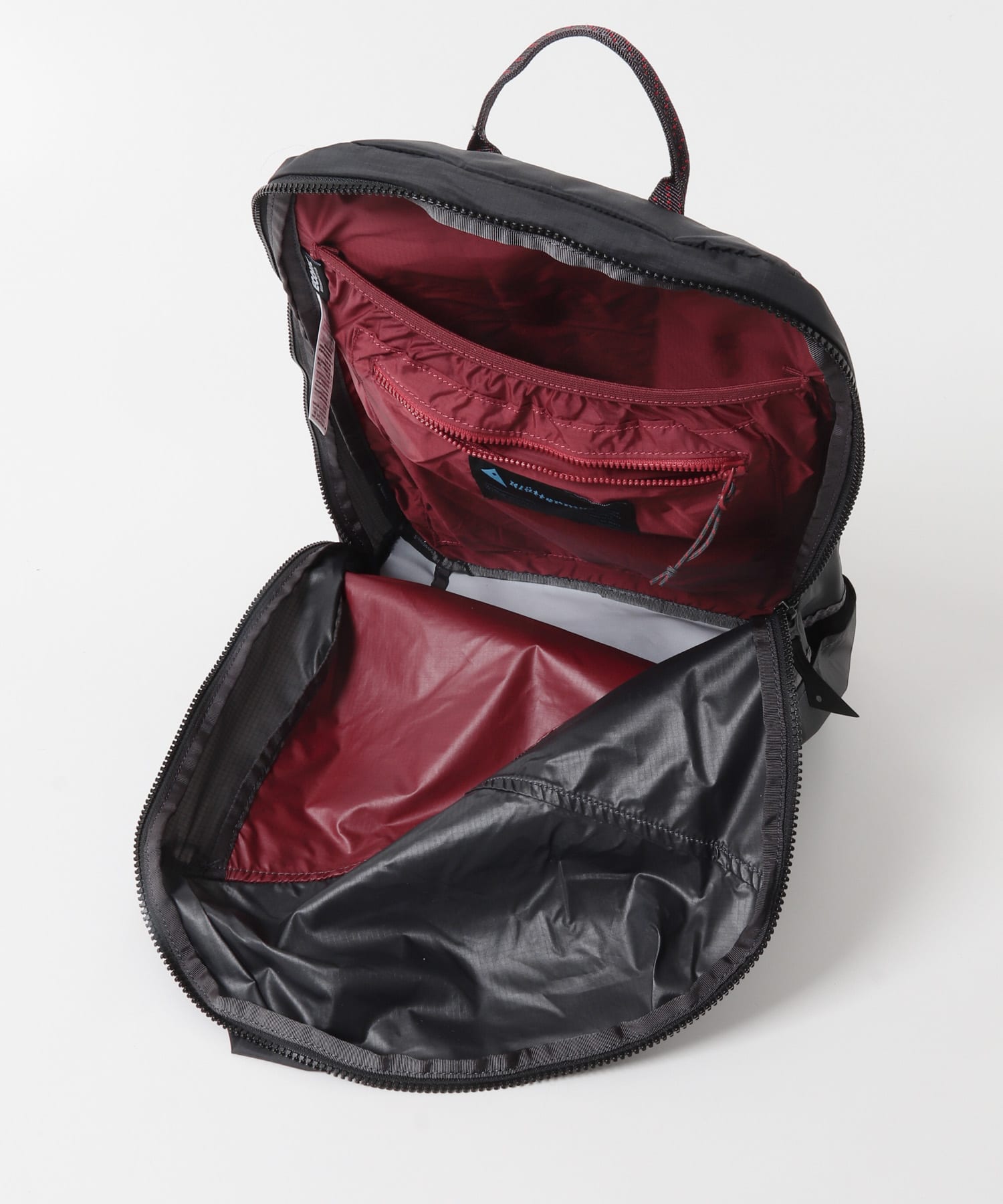 KLATTERMUSEN GJALP BACKPACK 18L(One Cl BERRY): バッグ｜URBAN
