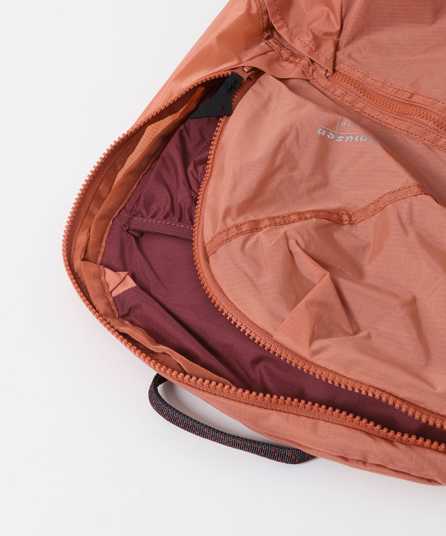 KLATTERMUSEN　GJALP BACKPACK 18L Cl BERRY One