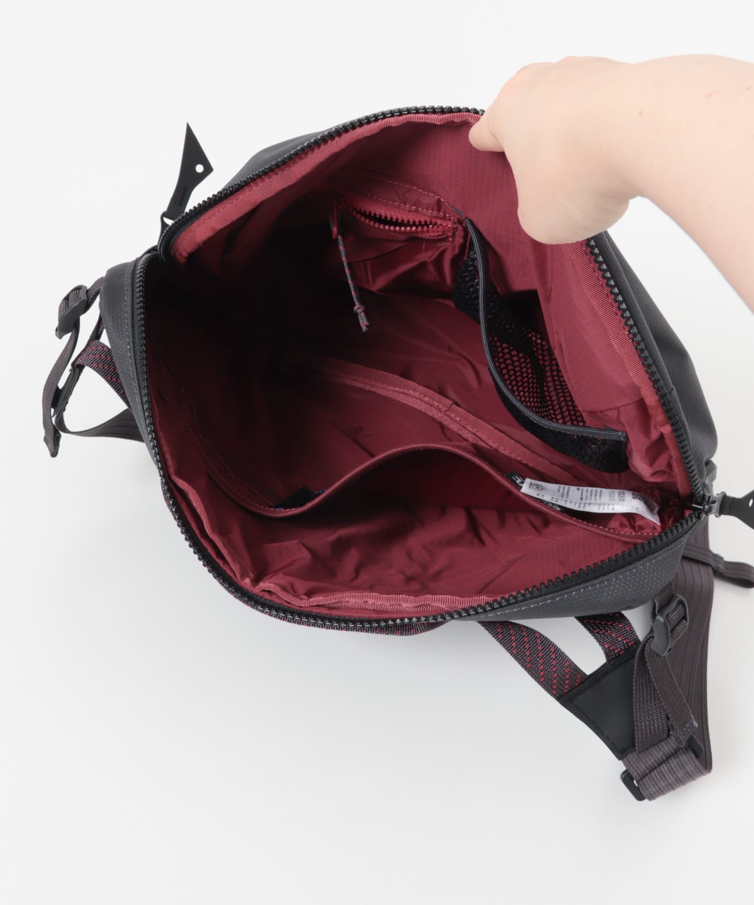 KLATTERMUSEN　GAUT MESSENGER BAG RAVEN One