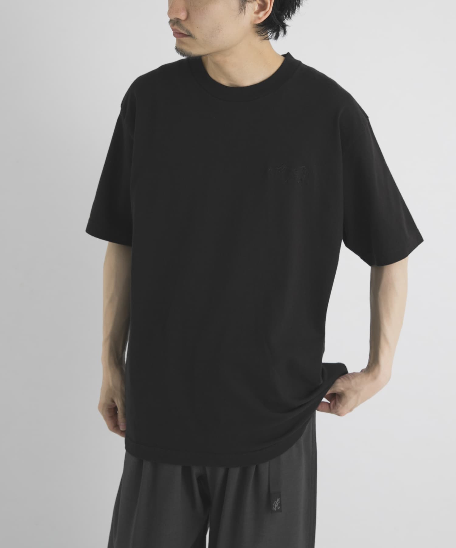 ブラック
